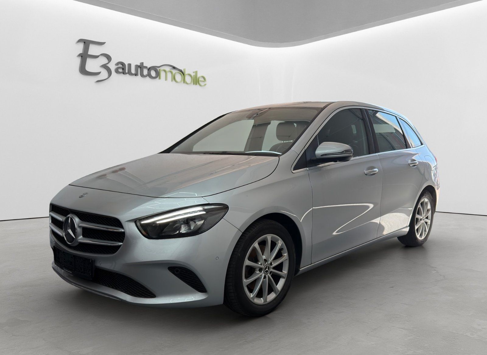 Mercedes-Benz B-Klasse B 200d;AUTOMATIK;SCHECKHEFT;KAMERA360°