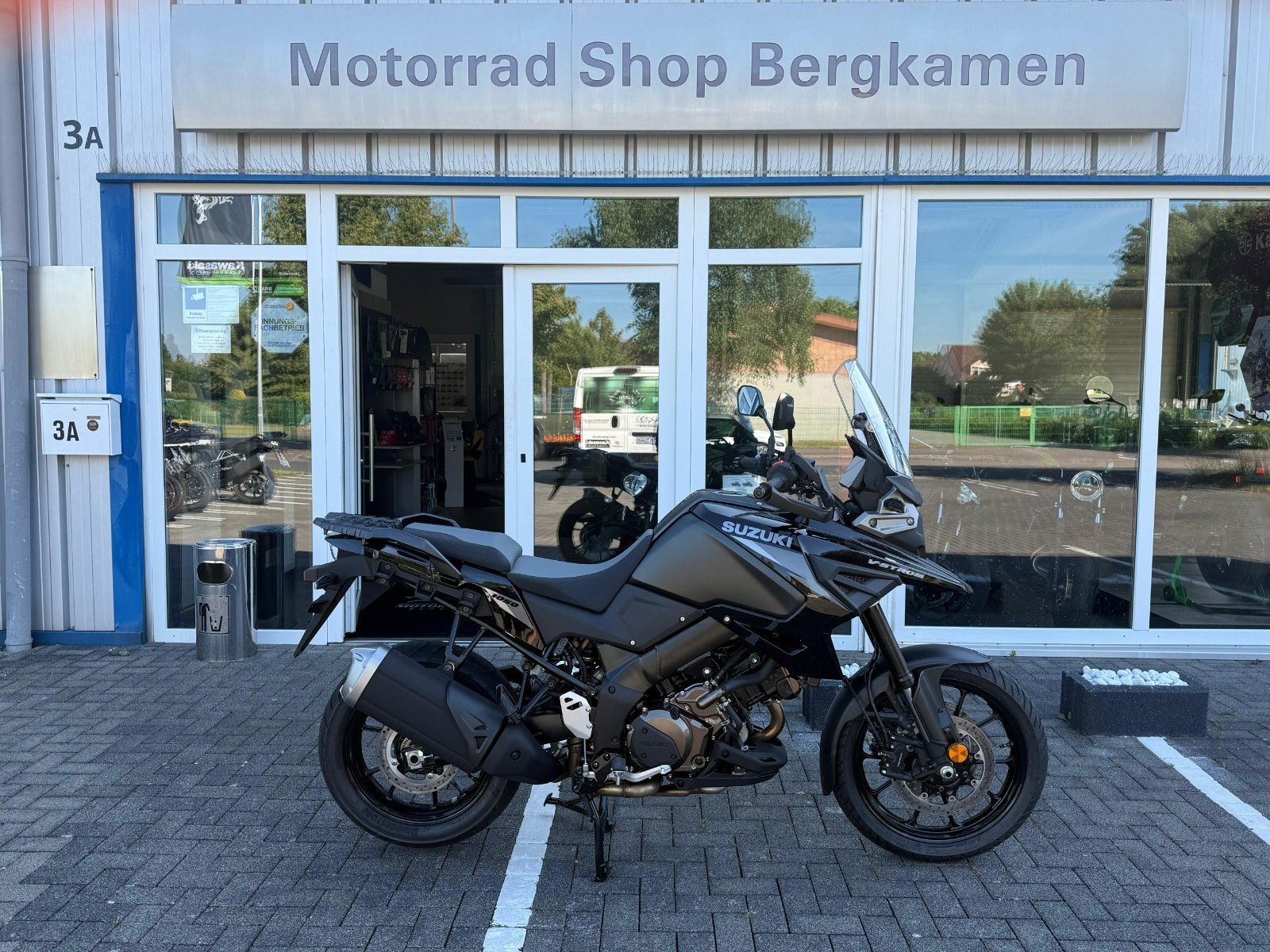 Suzuki V-Strom 1050 Modell Motorrad Bike DL 1050 Tourer Vorführer
