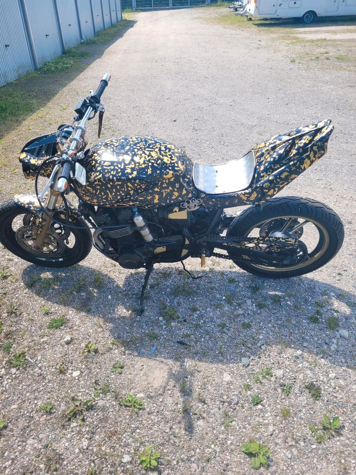 Suzuki 550 GSX EU / Streetfighter