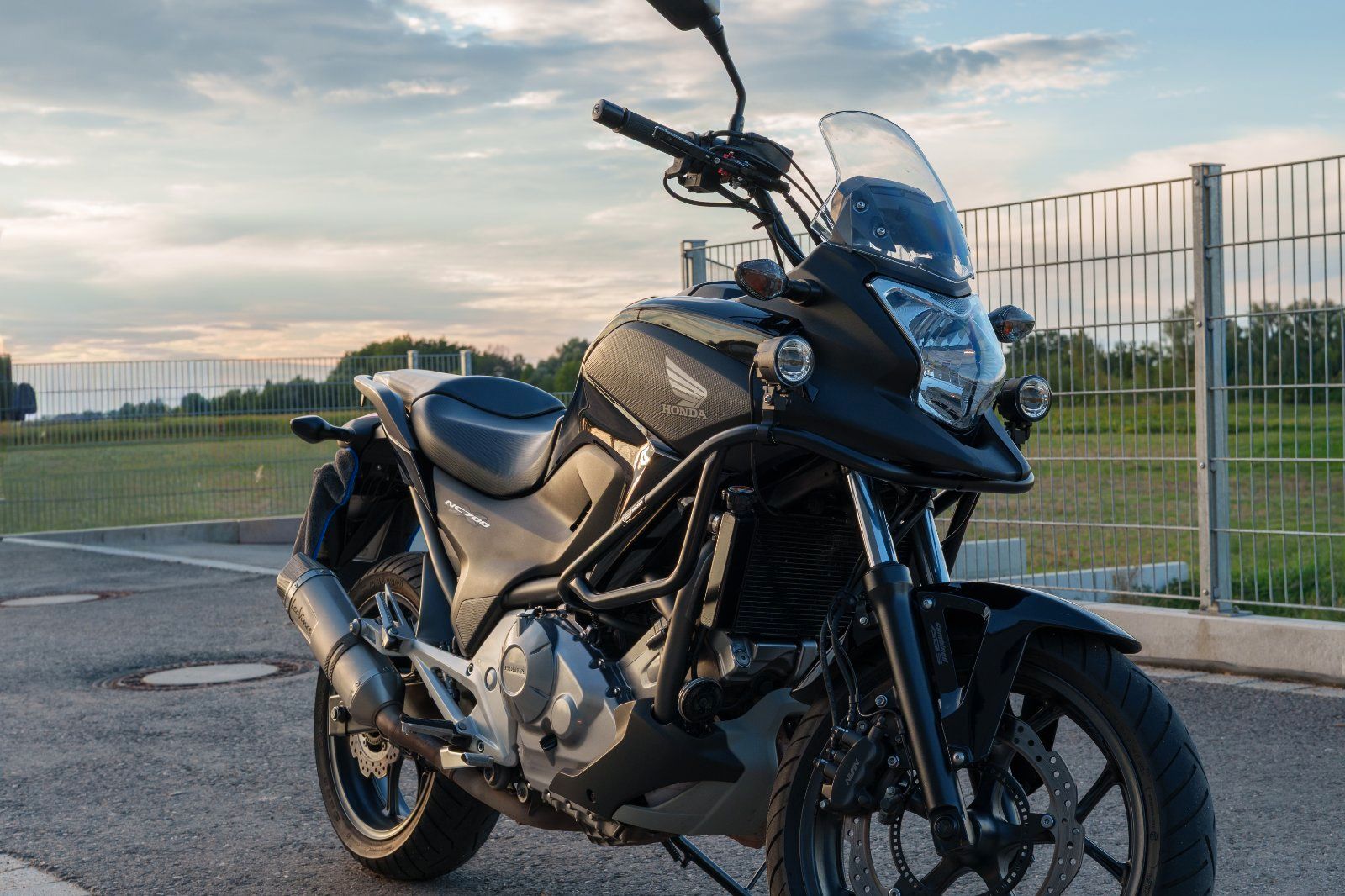 Honda NC 700 X - 1. Hand - Top Zustand - Viel Zubehör