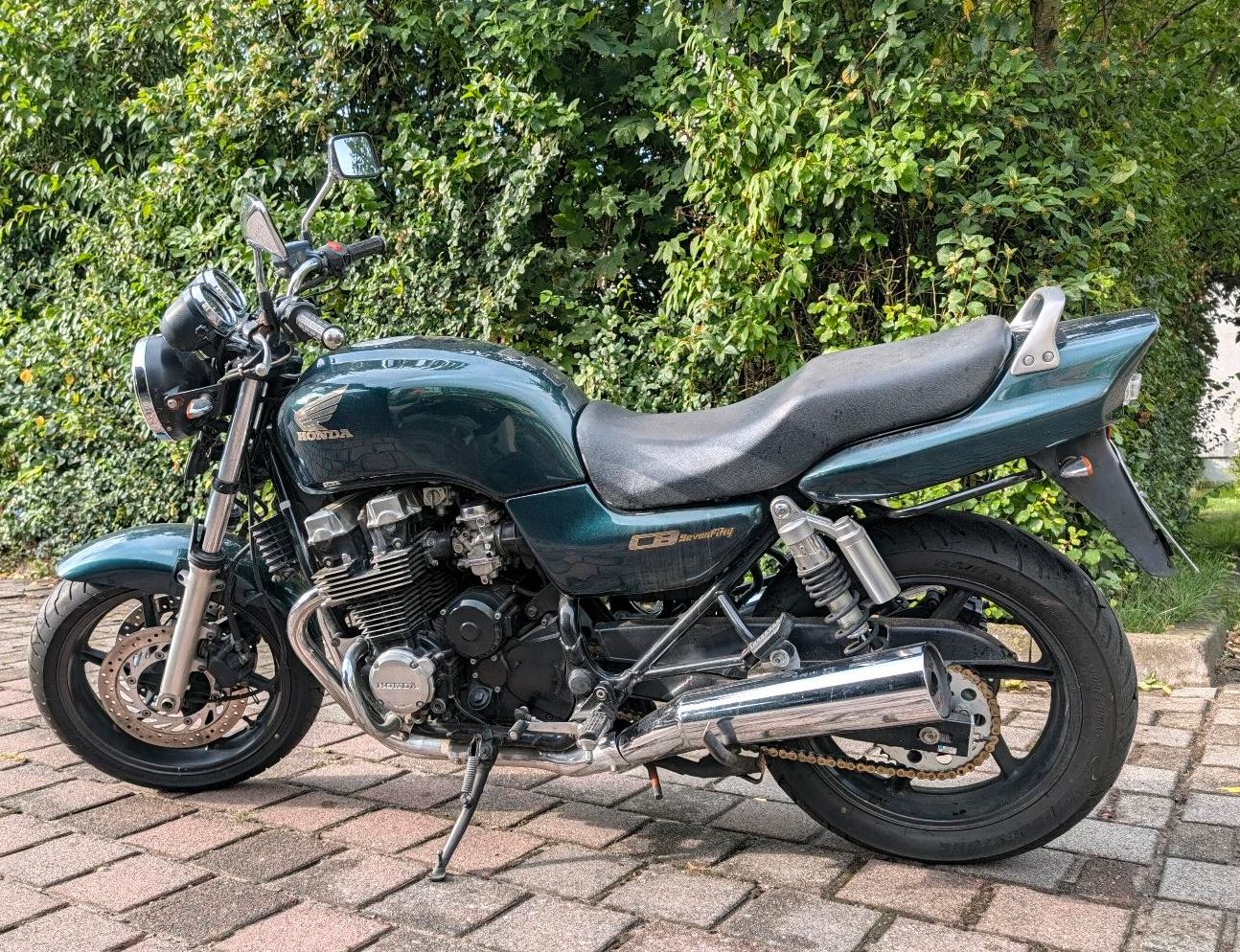 Honda CB750 RC42 Sevenfify Motorrad