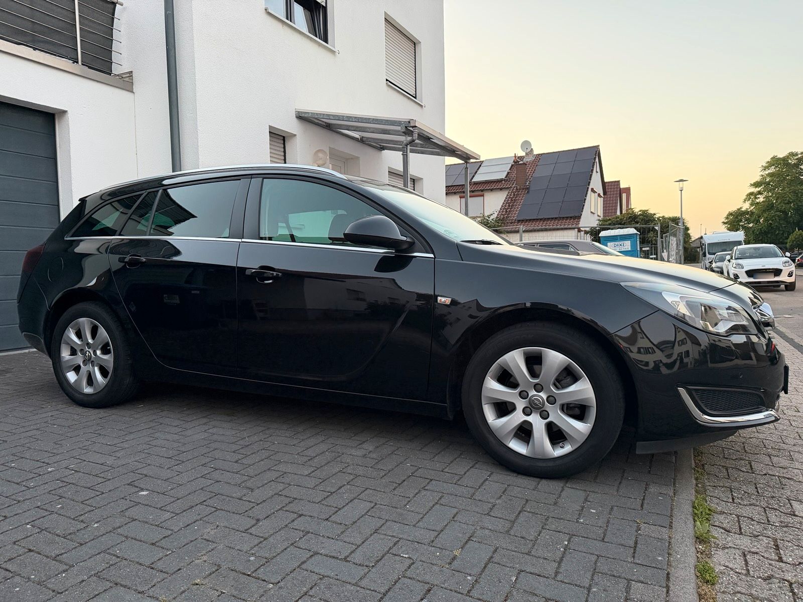 Opel Insignia SportsTourer 1.4 Turbo Facelift I 1.Hand TÜV 06/28