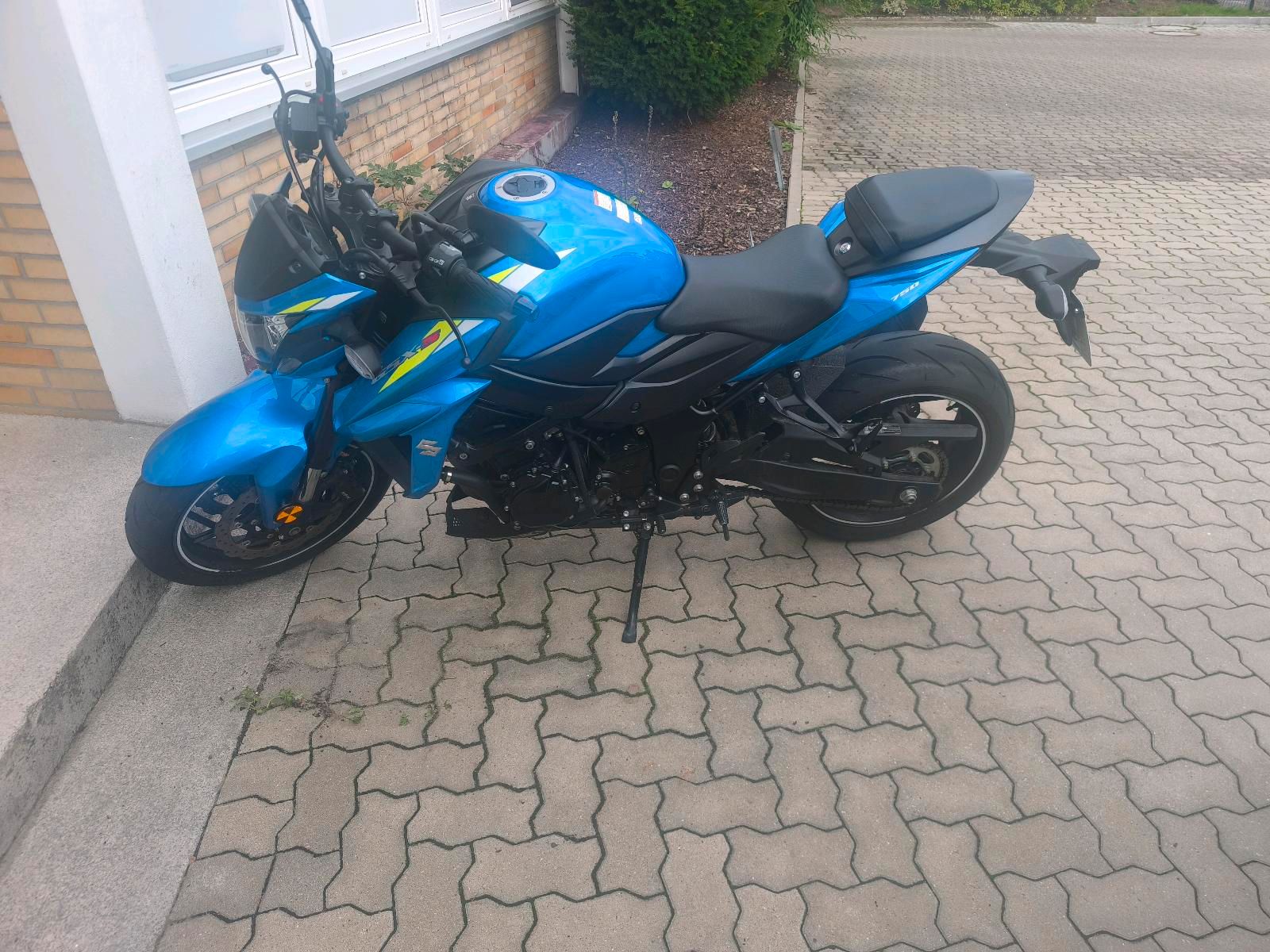 Suzuki GSX-S750 - nur 2500 km - sehr gepflegt