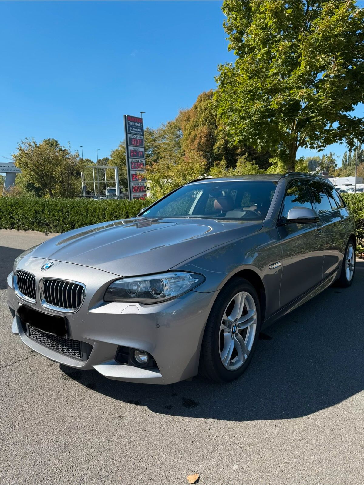 BMW 5er 530 F11 * xDrive* M Sport* Head up* АНК* Voll* Gepflegt*