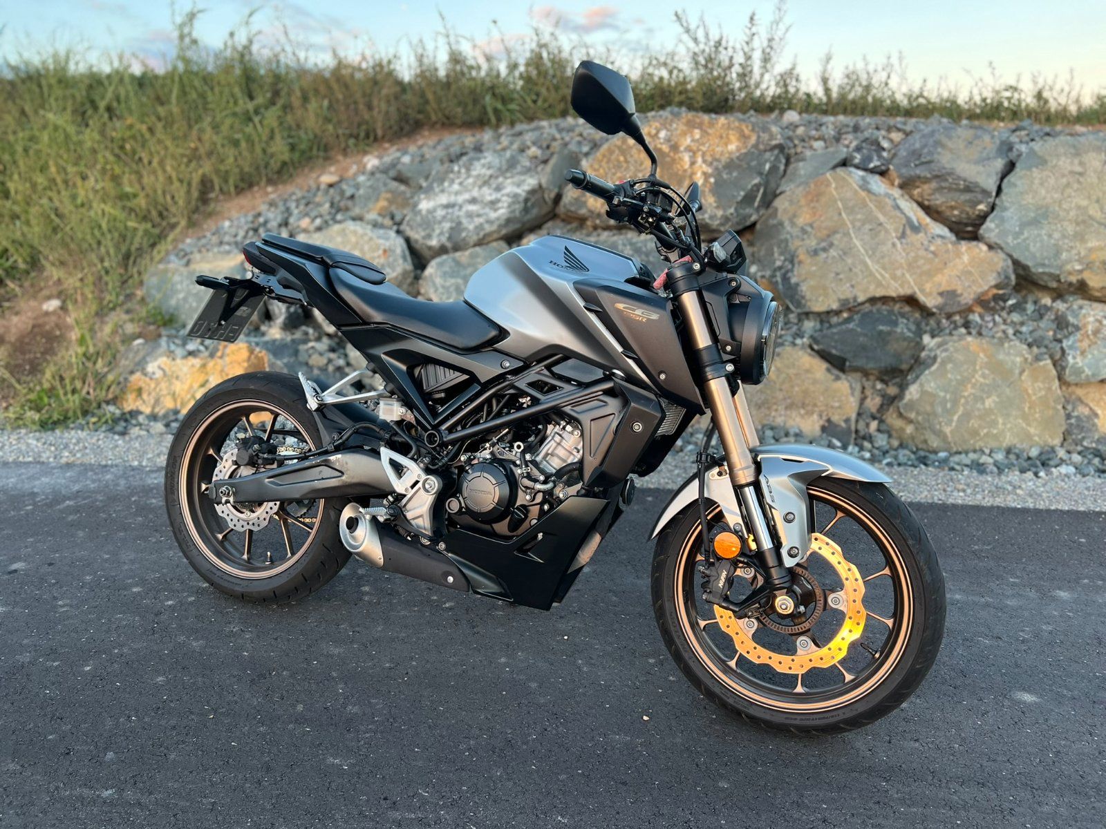 Honda CB125R | Baujahr 2023 | scheckheftgepflegt