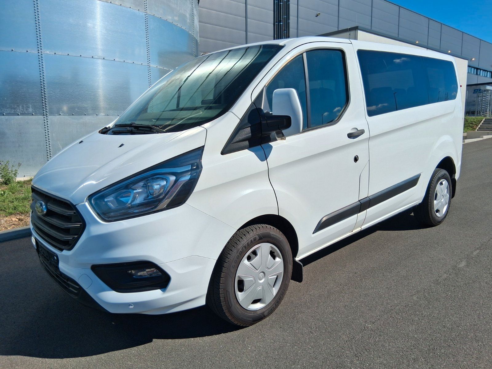 Ford Transit Custom L1 9Sitzer Anh.Kuppl.131 PS 96KW