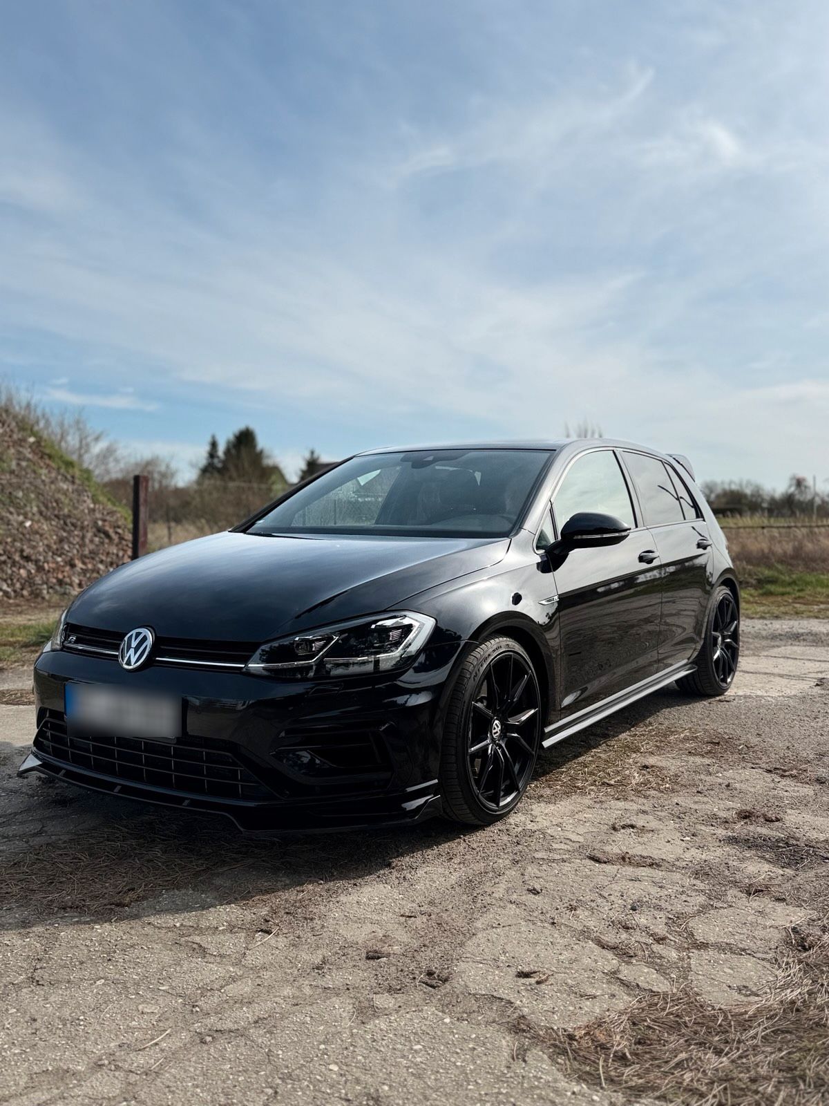 VW Golf R Facelift /Akrop/ fast voll