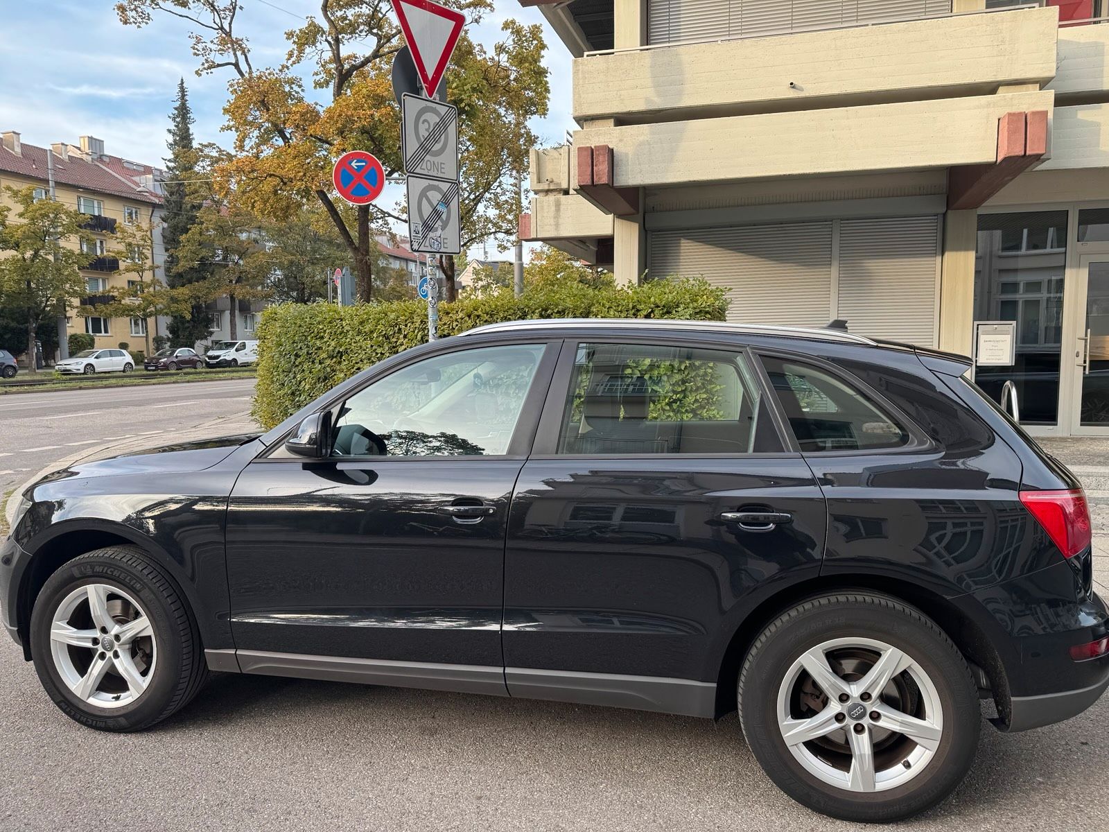 Audi Q5 Baujahr 2012. 2.0 TFSI quattro 211 PS | TÜV 12/27