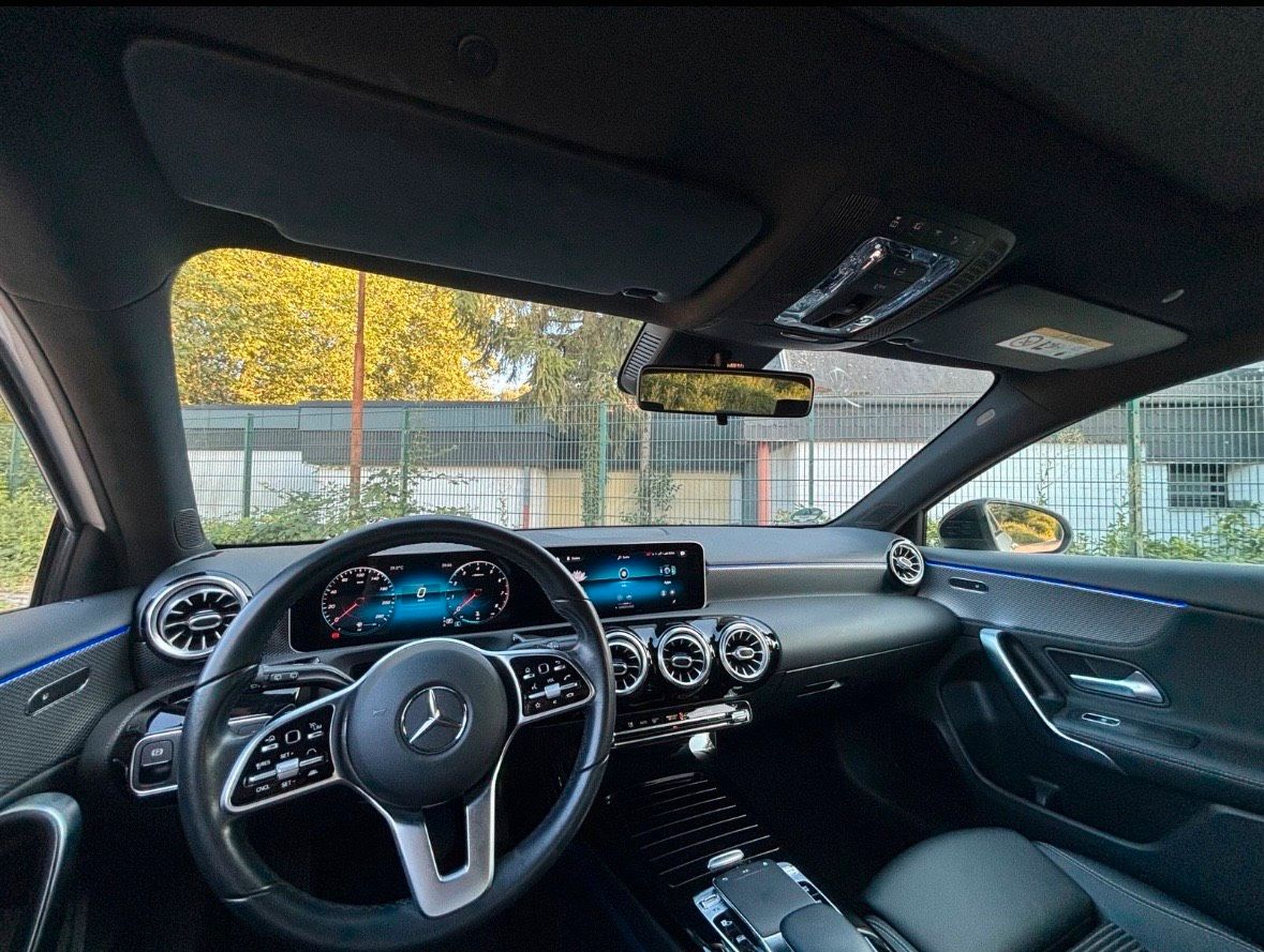 Mercedes A-Klasse 180 mit Panoramadach