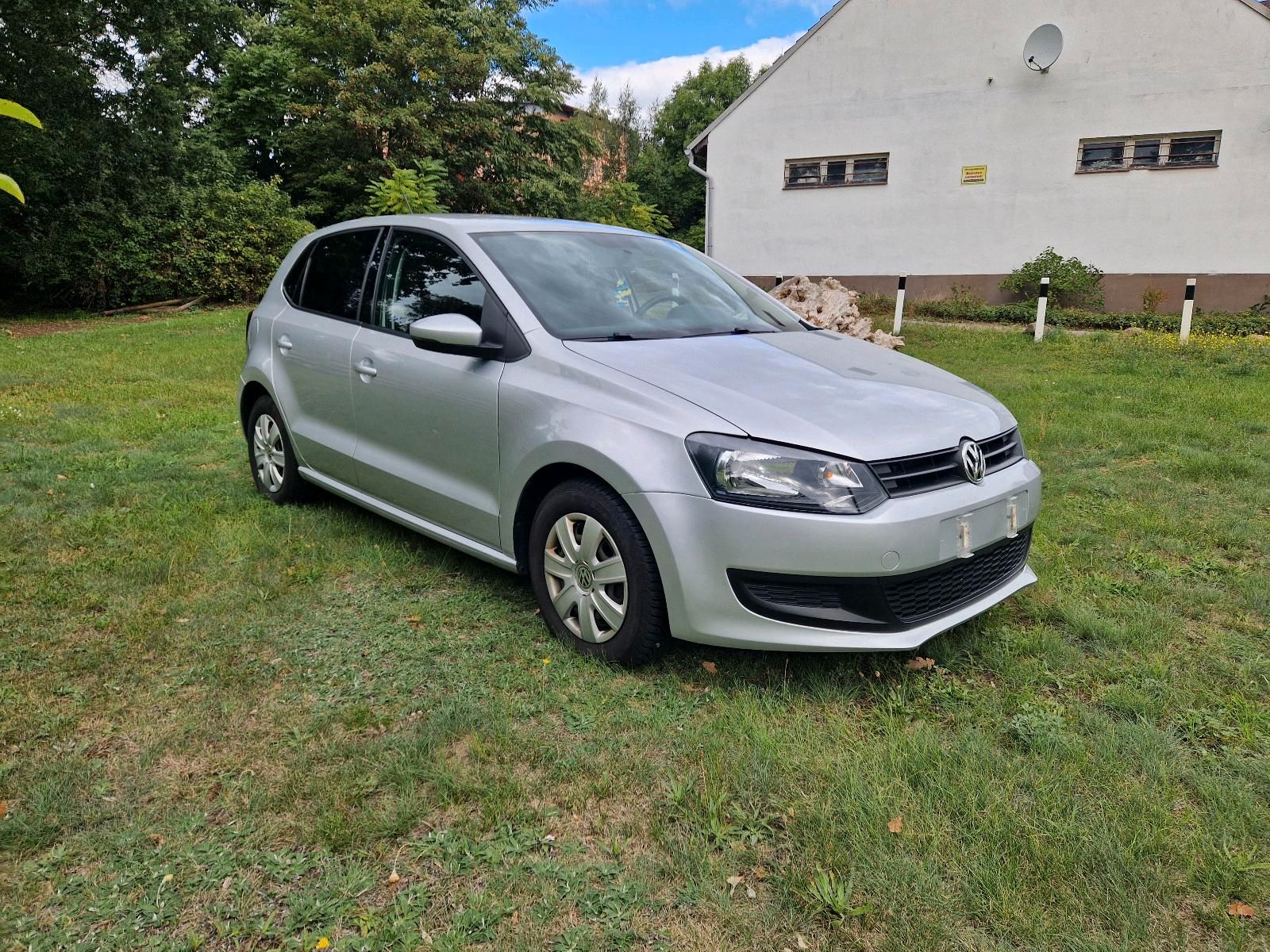 AUTO VW POLO 6R SCHECKHEFT GEFLEGT SERVICE+KLIMA NEU