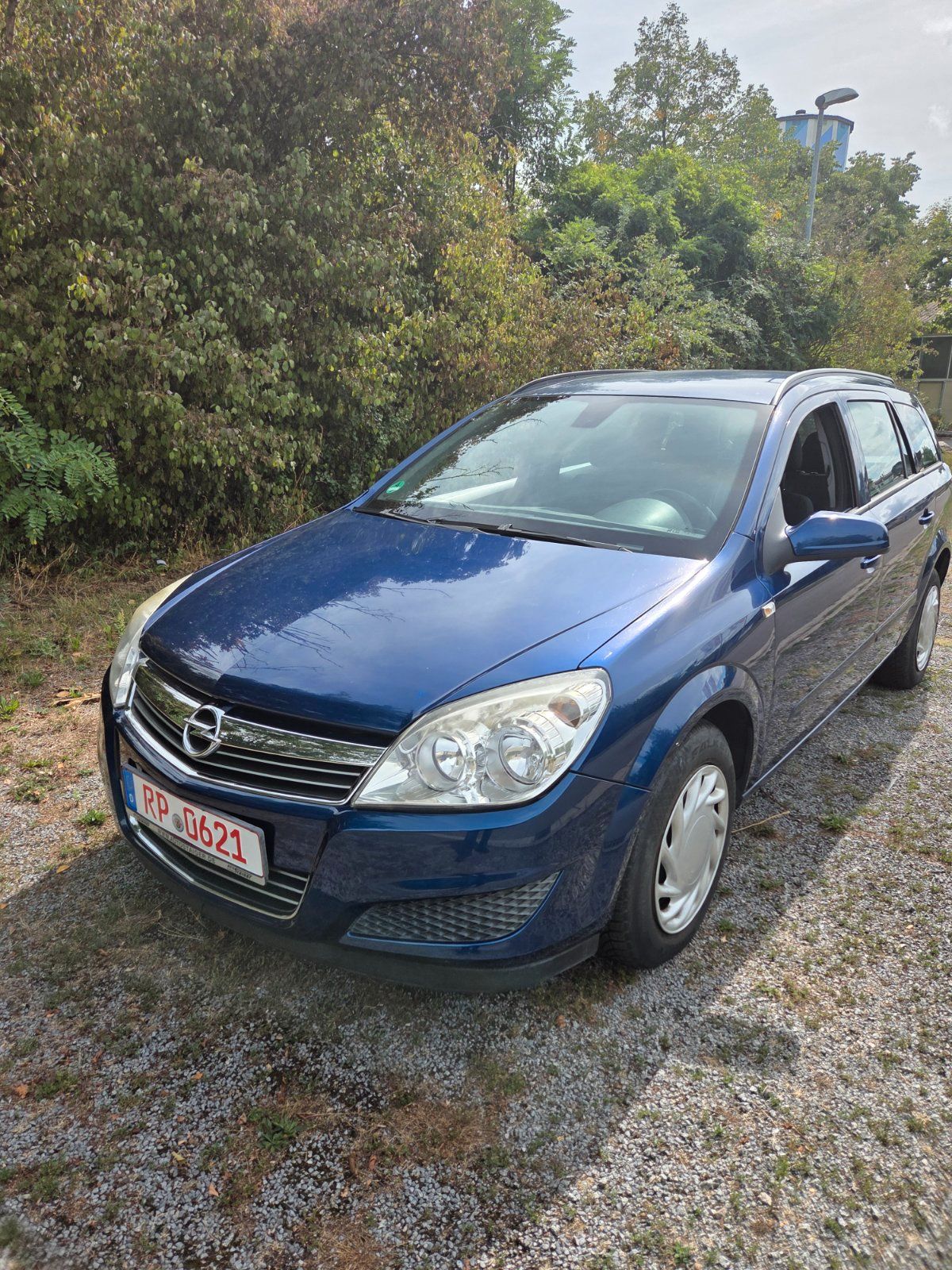 Opel Astra 1,6l 1.Hd. Tüv 08/2028, 8fach bereift.