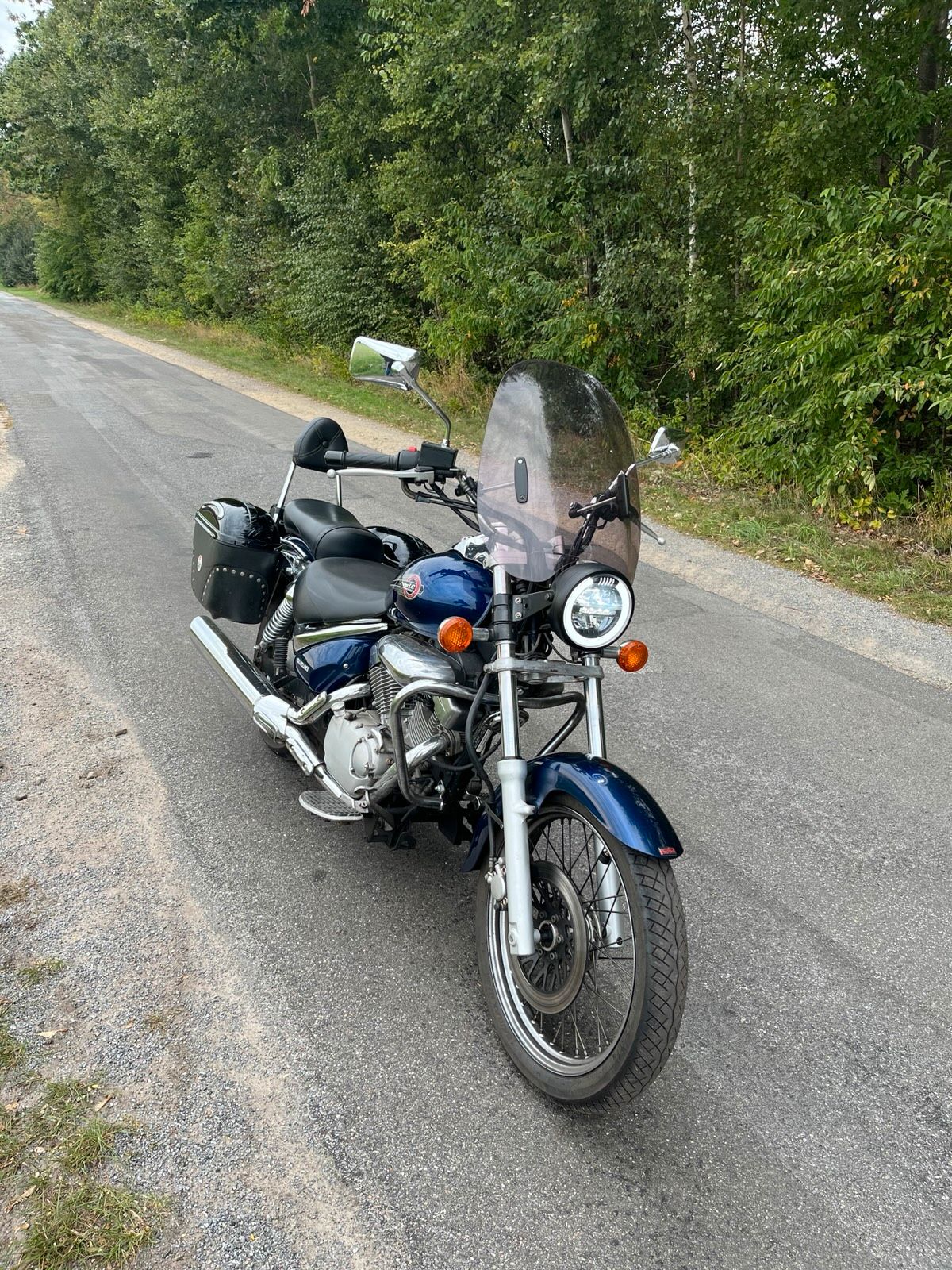 Suzuki Intruder VL 125 | TÜV 09/27 | 17.425 km | Koffer