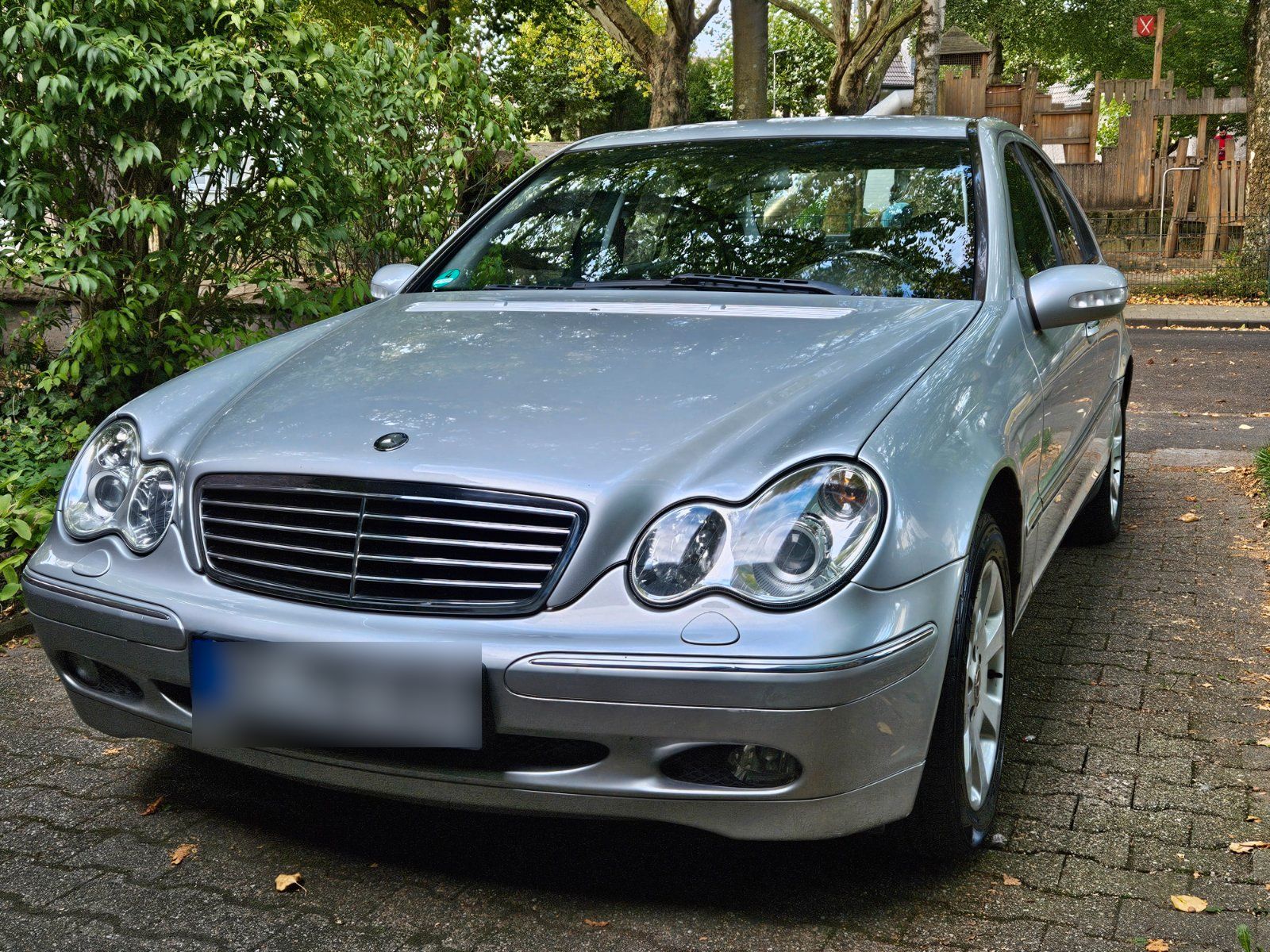Mercedes C-Klasse w203  Automatikgetriebe. Vollleder.2 Schlussel