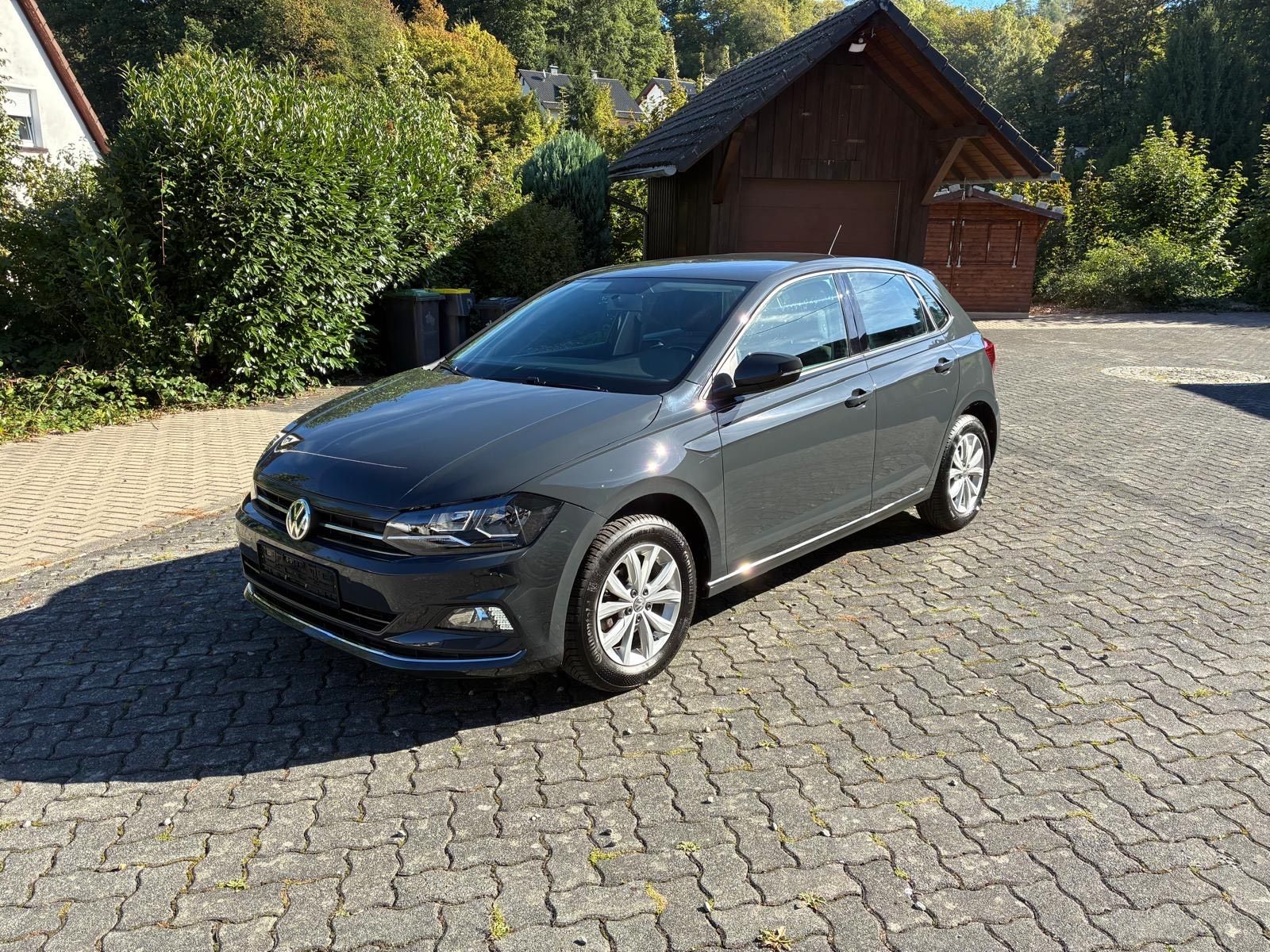 VW Polo Highline  70KW 95 PS ,LED,PDC,SHZ,Temp,TÜV neu