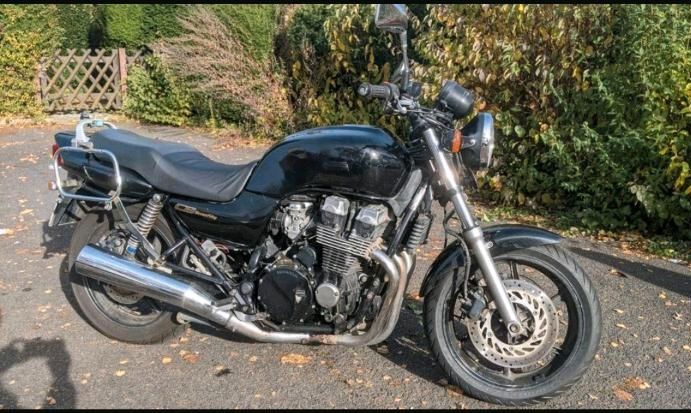 Honda CB SevenFifty 750 RC42