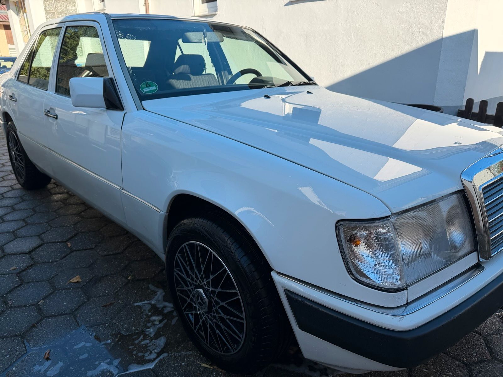 Sehr Gepflegter Mercedes 124 Model 230 E