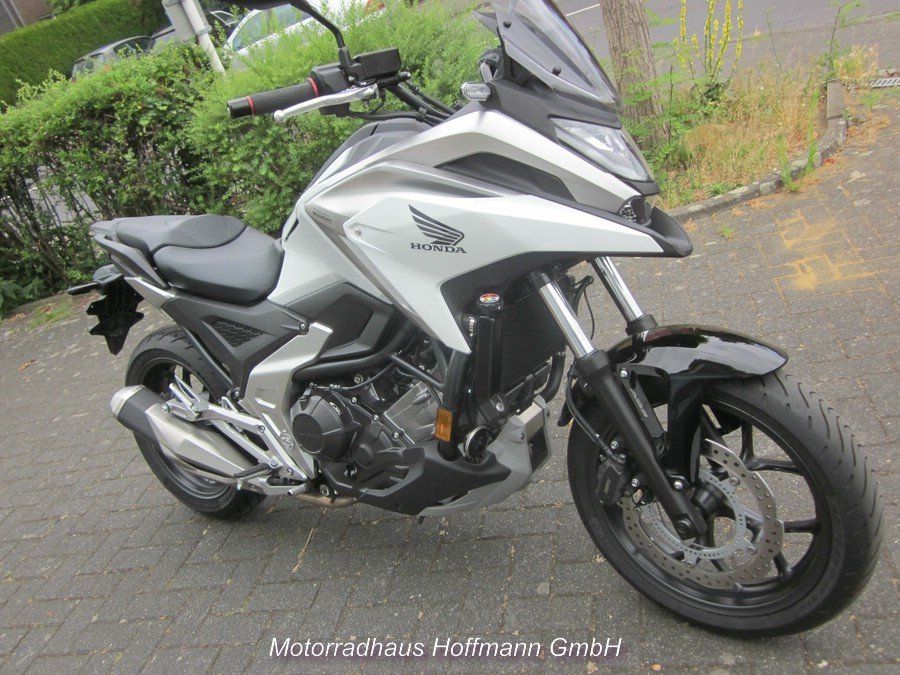 NC750XA  1.Hand neuwertig TOP Zustand!! erst 6060Km