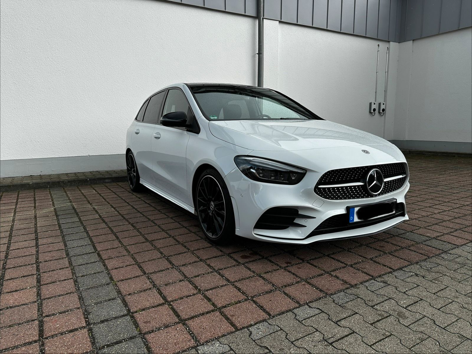 Mercedes-Benz B 220 AMG Line 4-Matic AHK W247 B-Klasse