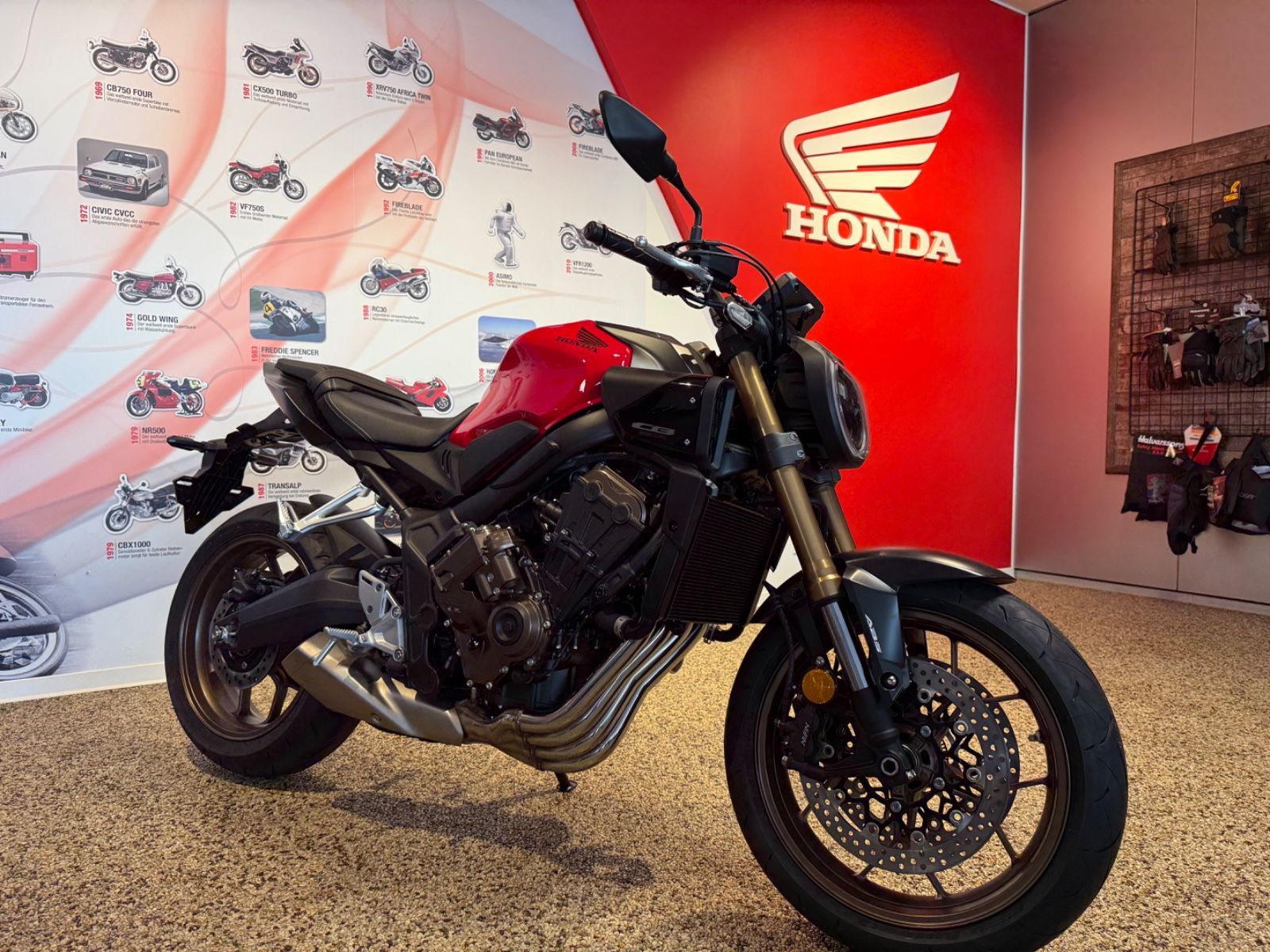 Honda CB650R e-clutch