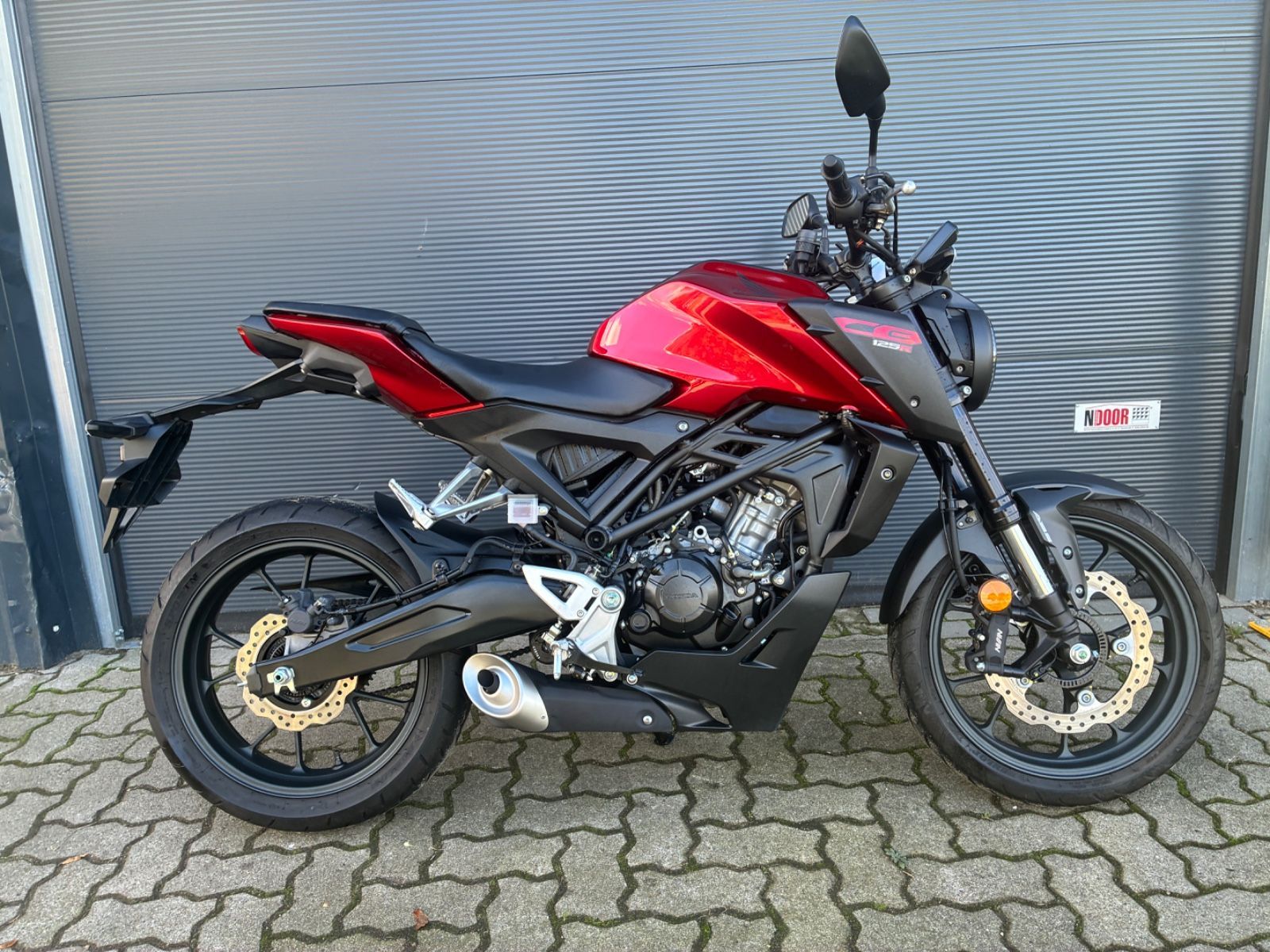 Honda CB 125 R / CBF 125NA