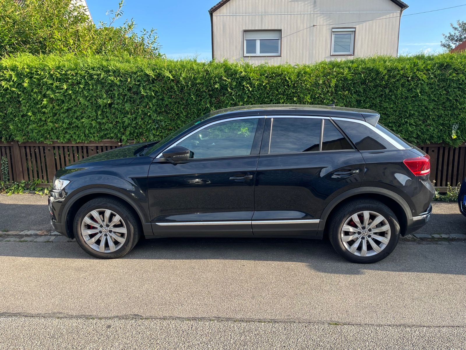 Volkswagen T-Roc 1.5 TSI Sport schwarz