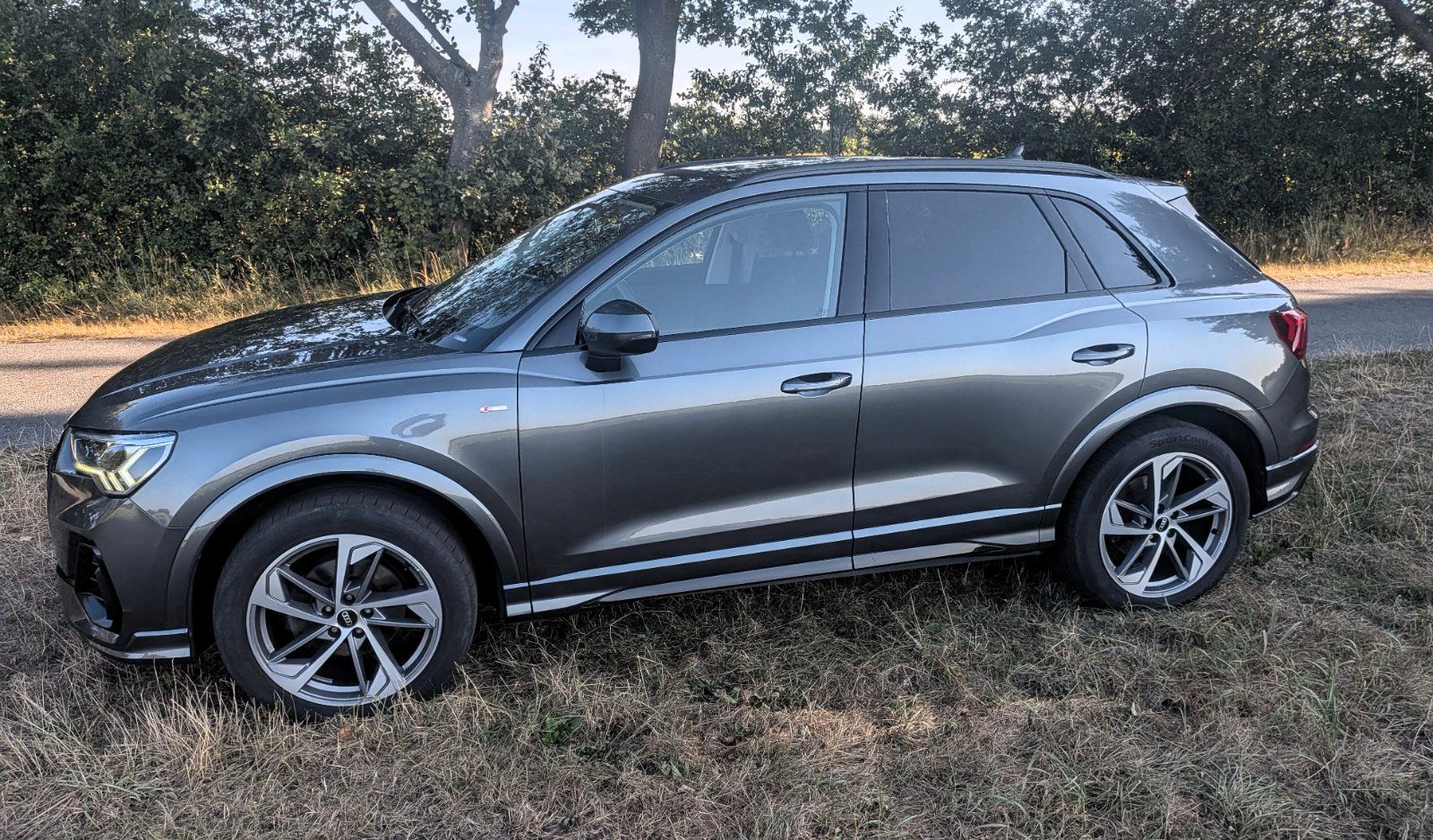 Audi Q3, S line TFSI S tronic Mild-Hybrid