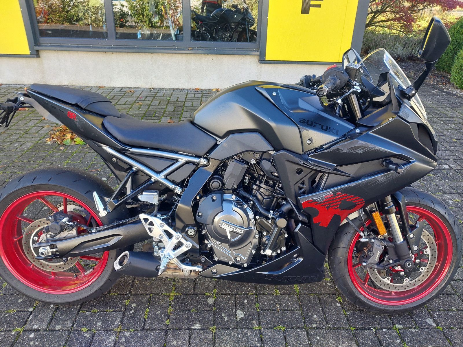 Suzuki GSX 8R