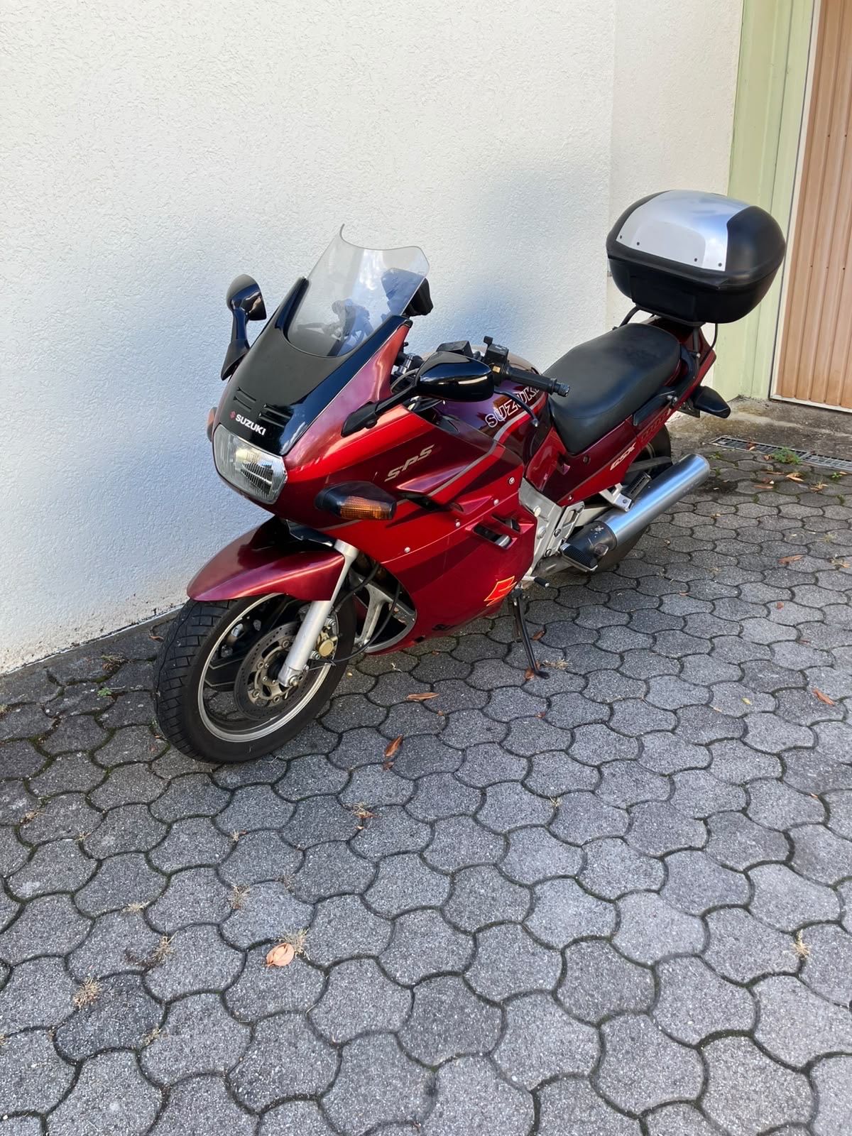 Suzuki GSX F 1100