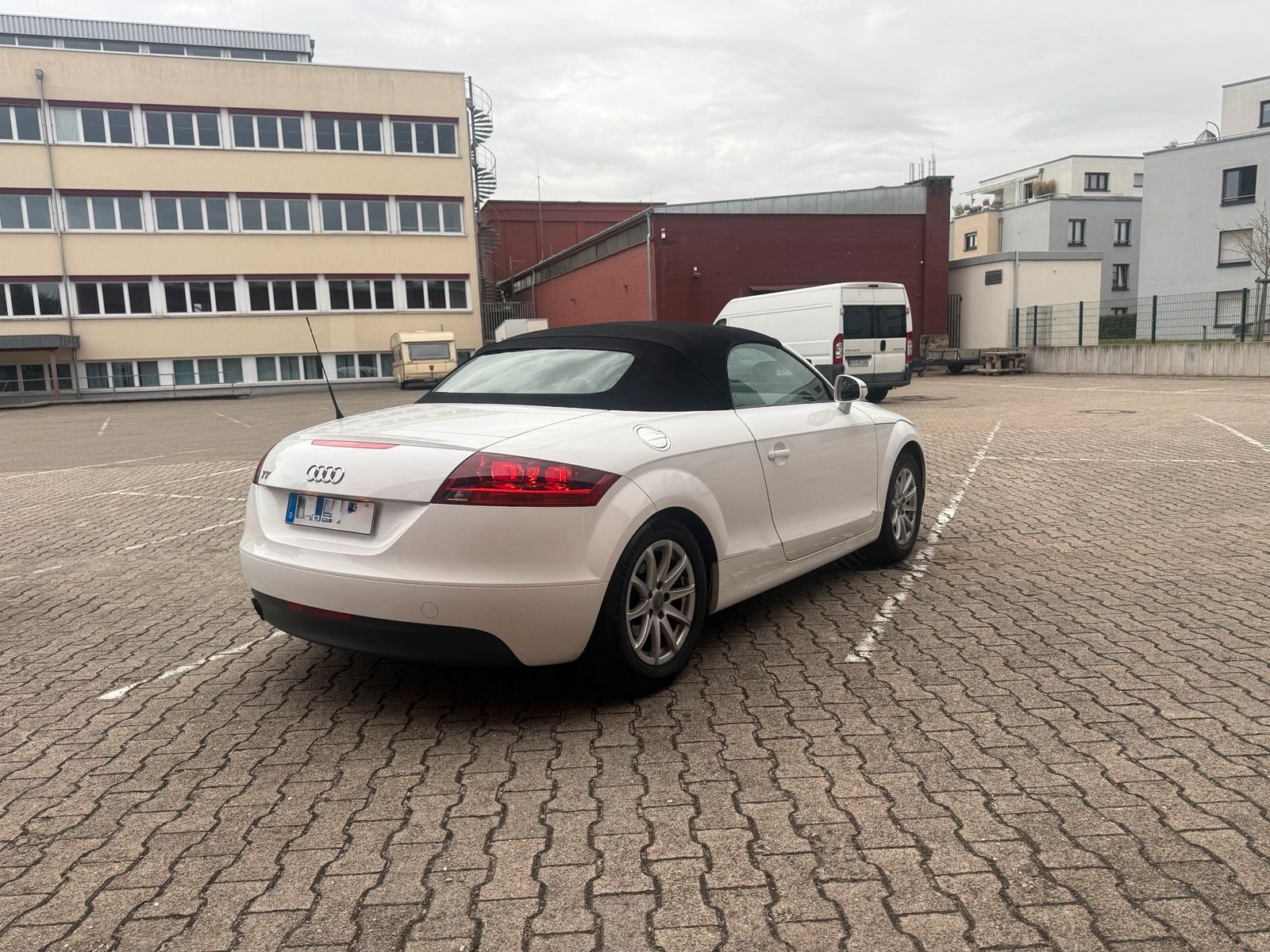 Audi TT 8J Roadster 2.0 TFSI TÜV