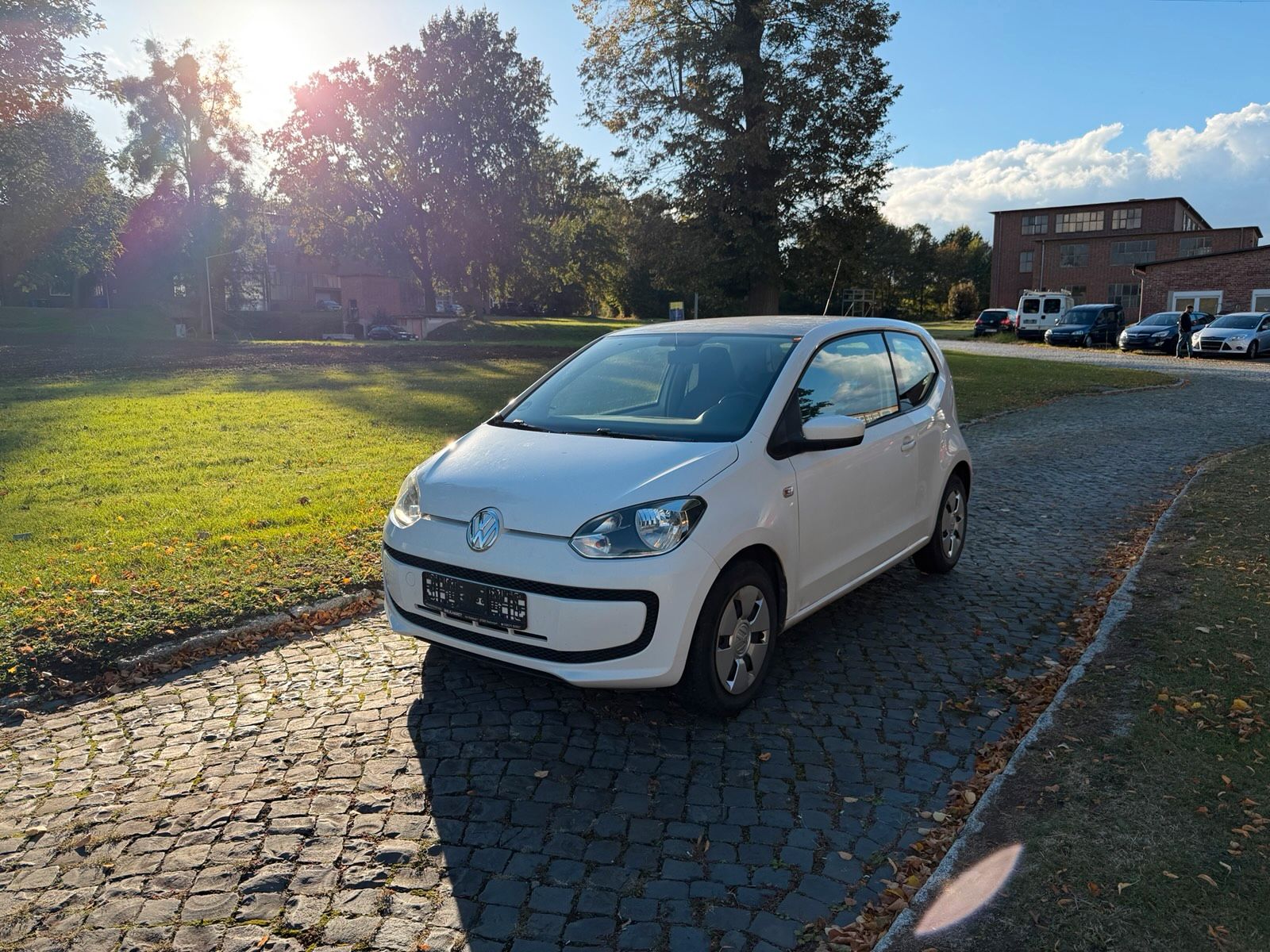 Volkswagen Up! 1.0 MPI TÜV 11.27/Klima/Allwetterreifen/ABS/ZV