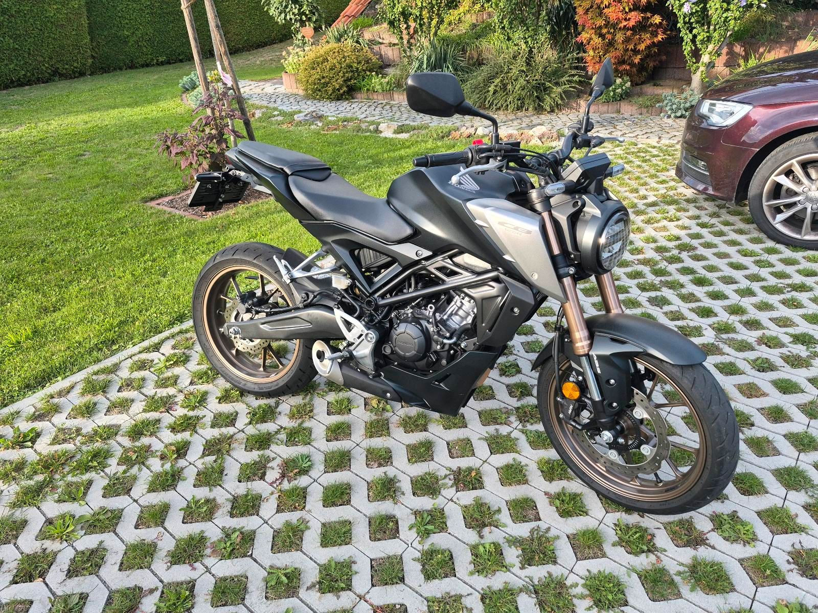 Honda CB 125 R
