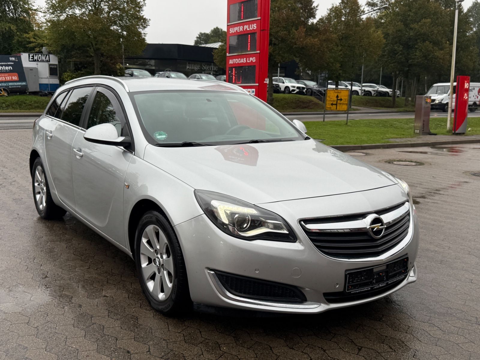 Opel Insignia A Sport Tourer Business Edition*TÜV NEU