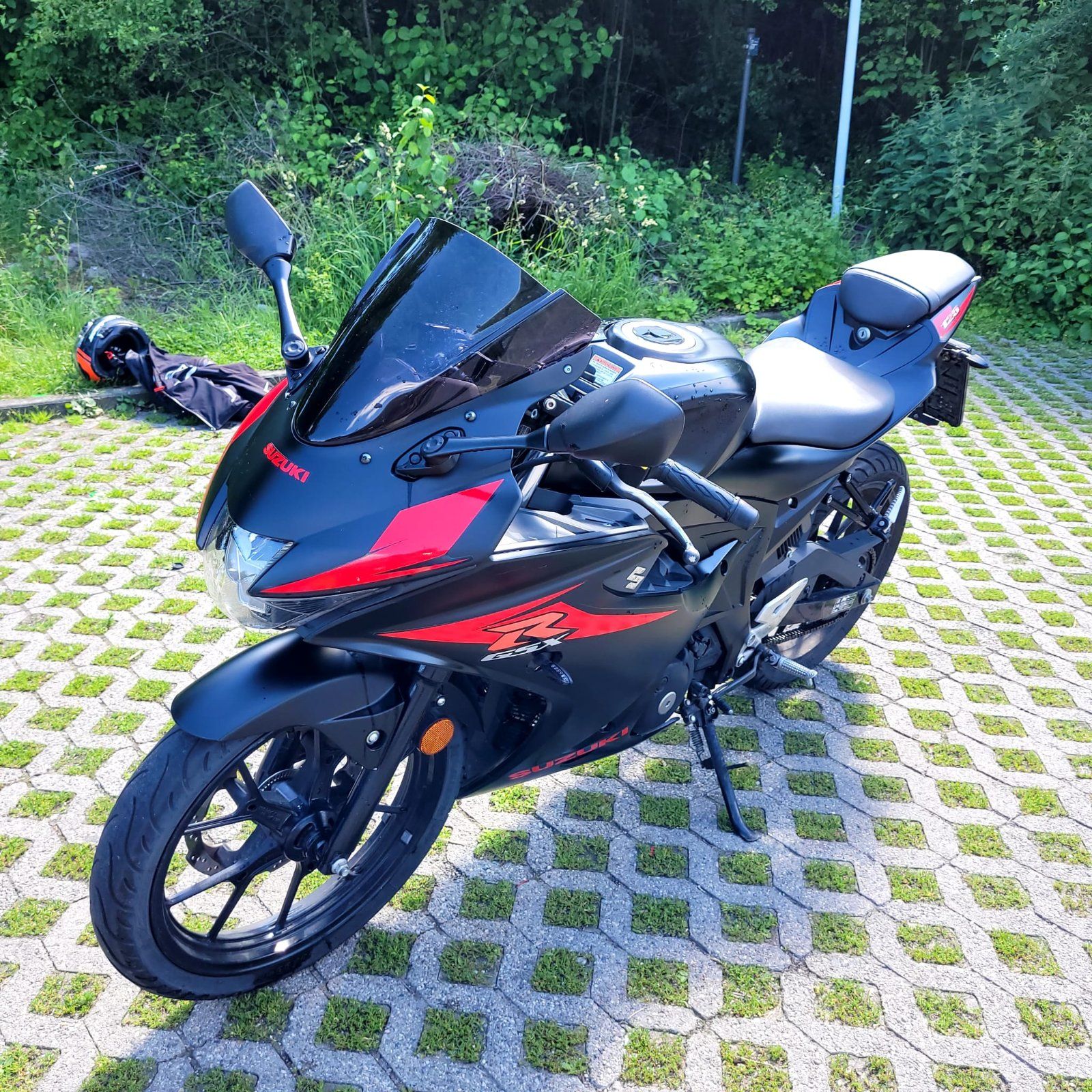Suzuki GSX-R 125 | Gebraucht | kleine Schäden