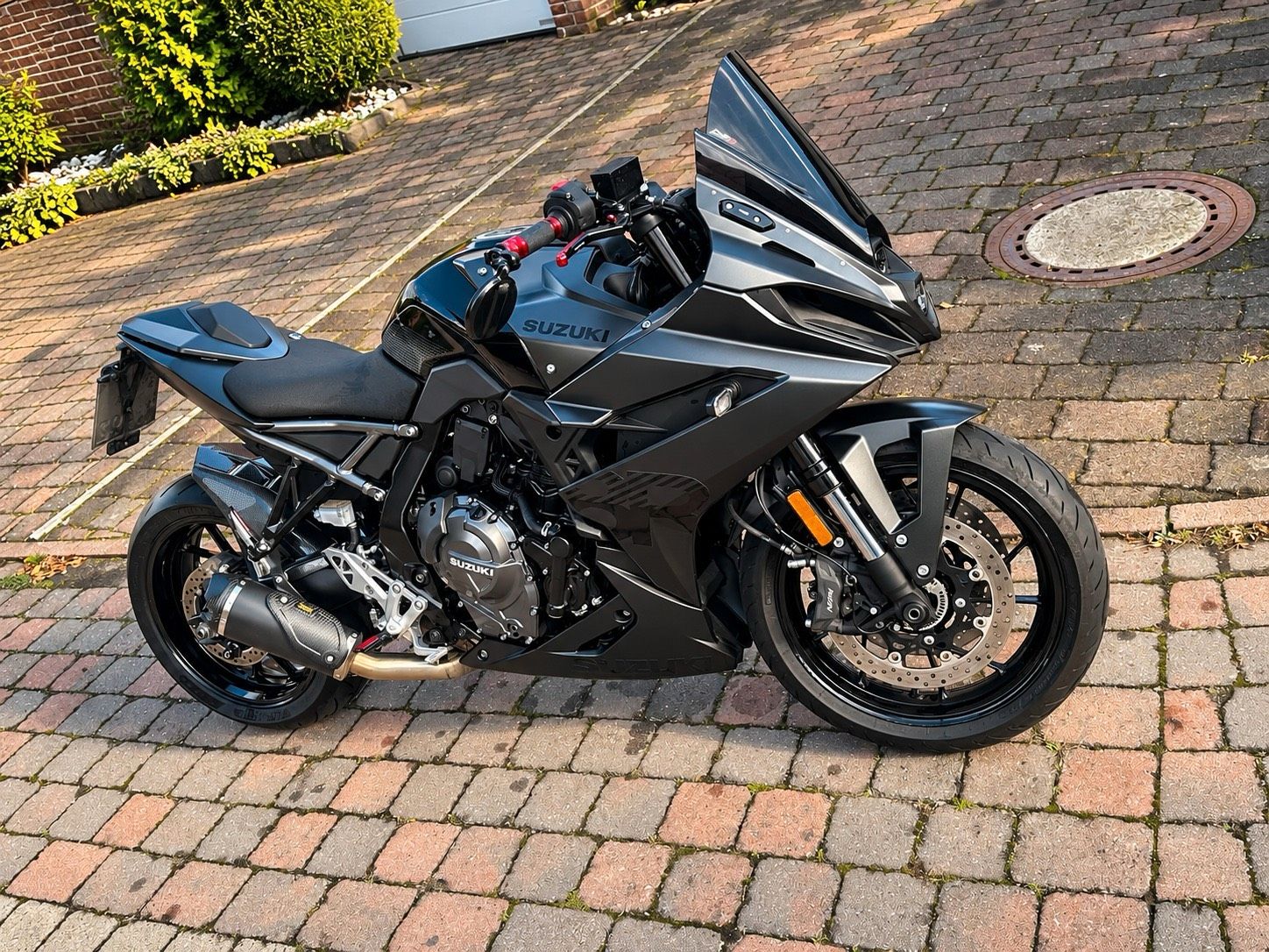 Suzuki GSX-8R | 2024 | 12.000 km