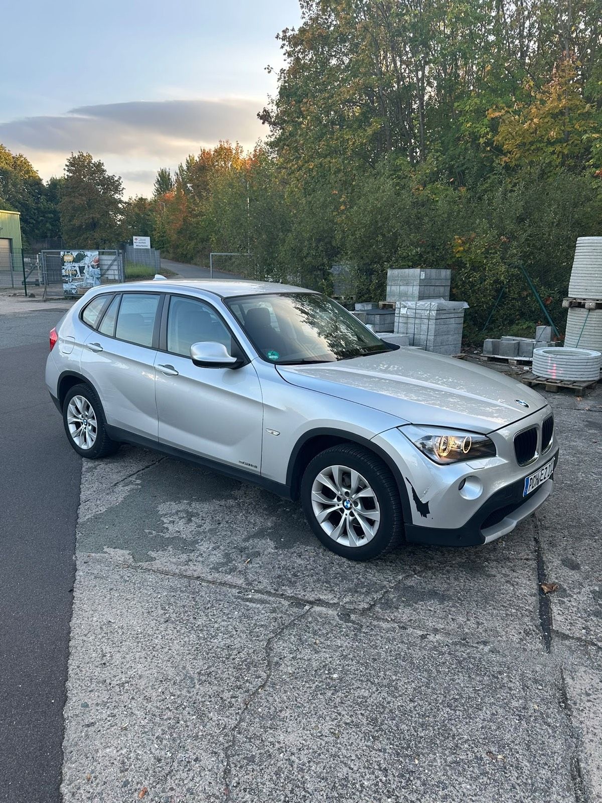 BMW X1 S-Drive AUTOMATIK | 1. Hand | Scheckheft | TÜV