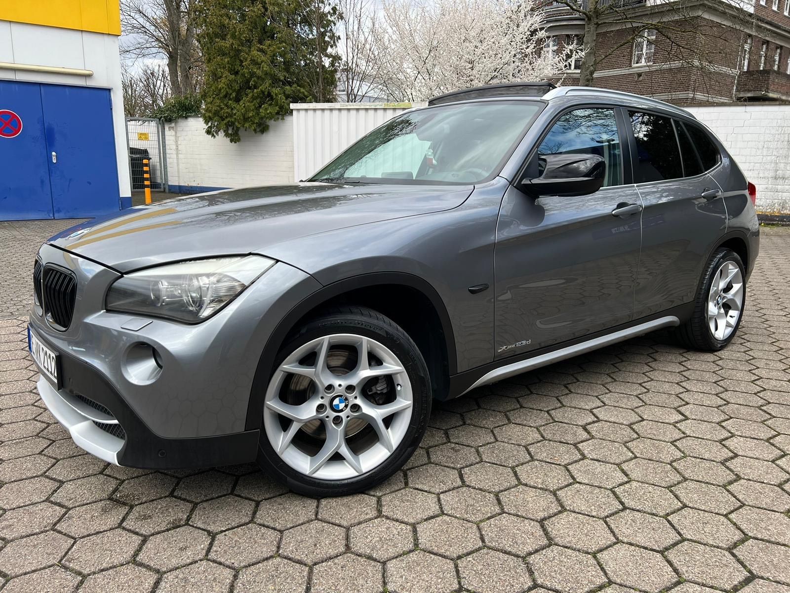 BMW X1 xDrive 23d *Automatik*AHK*Panorama*CarPlay*TÜV NEU*