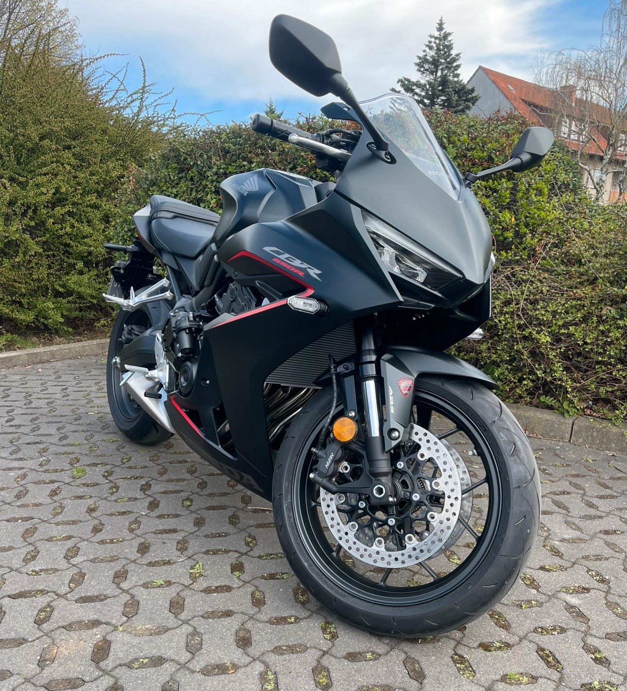 HONDA CBR 650R eClutch | NEUWERTIG | NUR 2.100 km