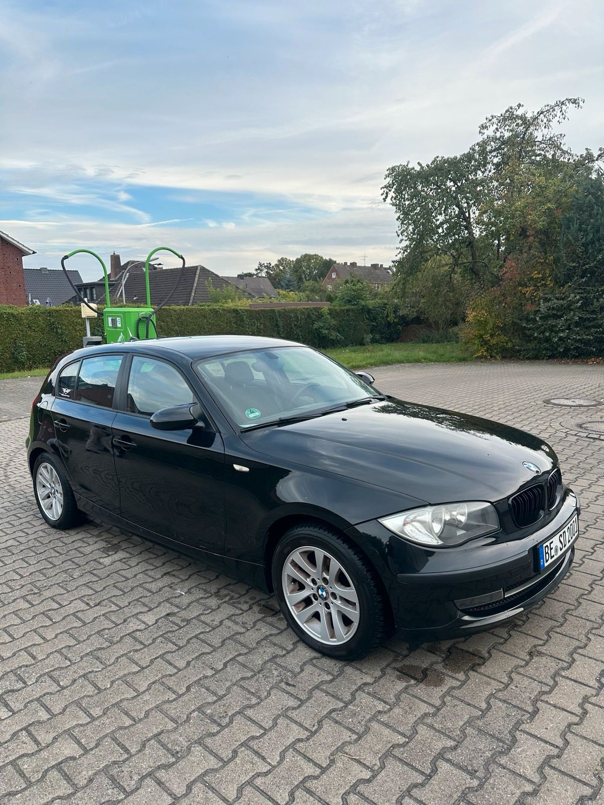 BMW 1er schwarz - gepflegter Kompaktwagen