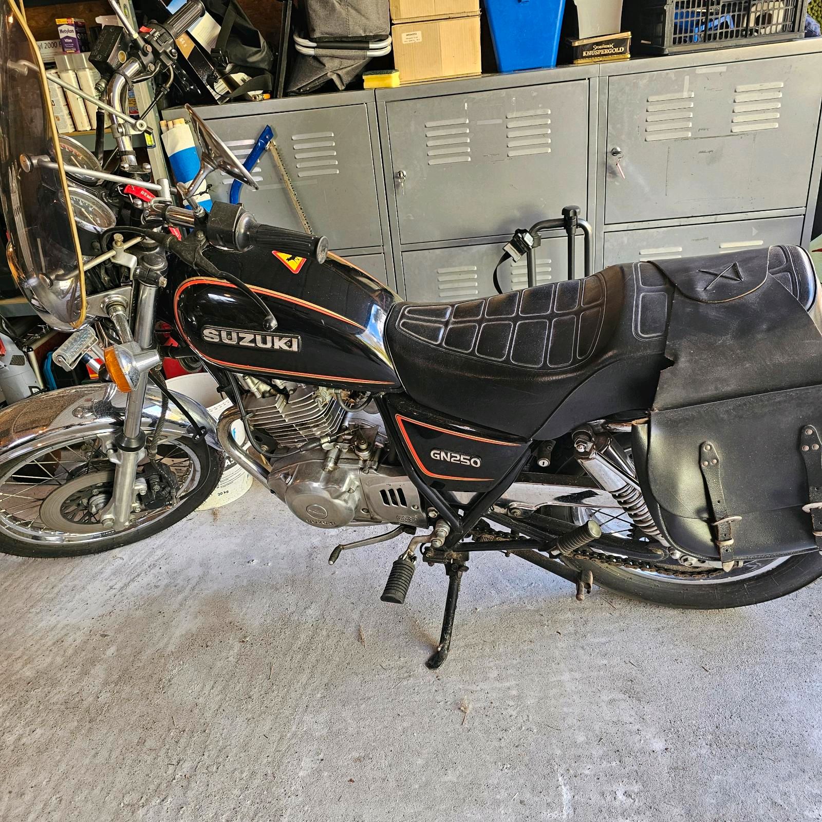 Suzuki GN250