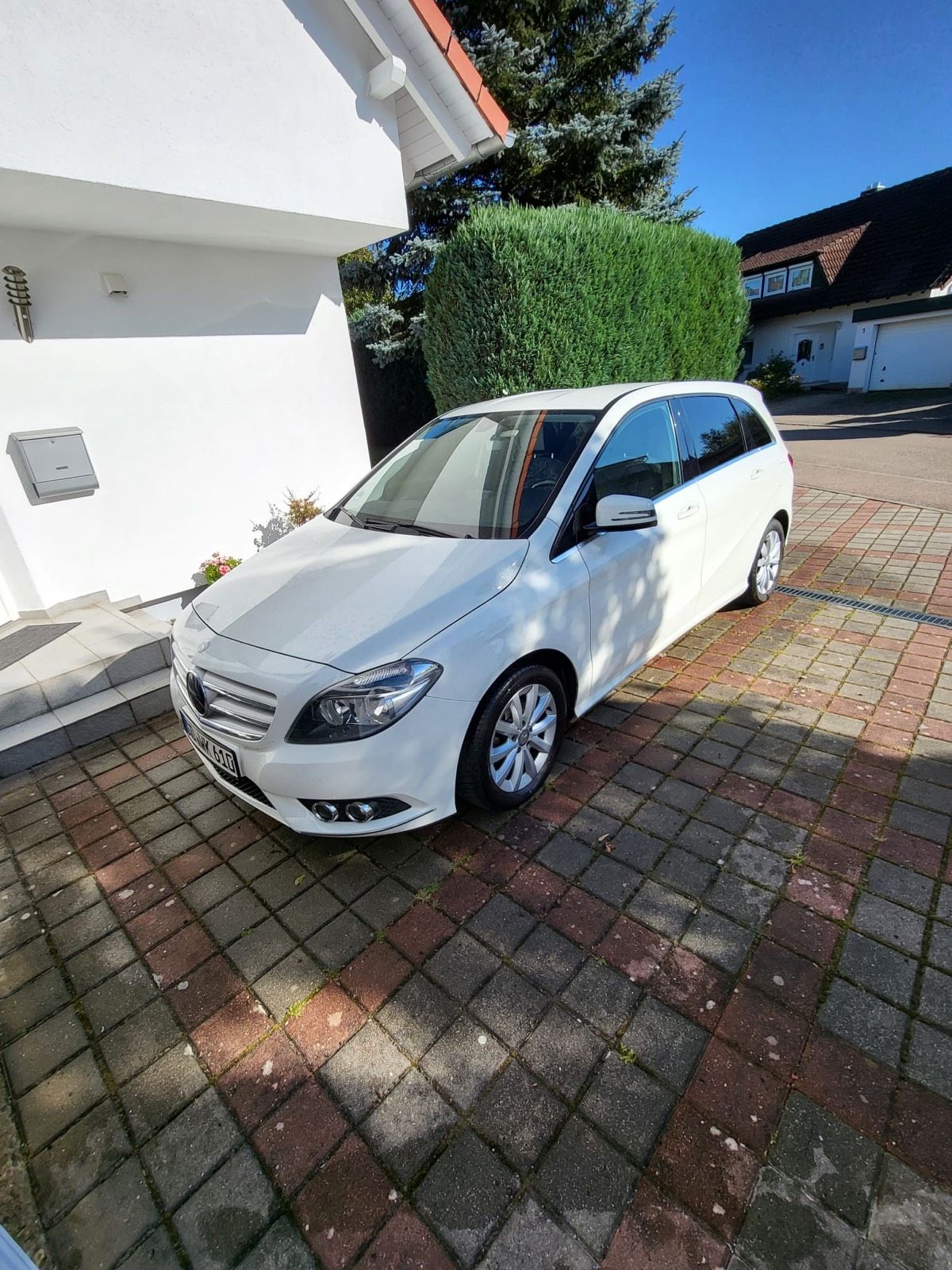 Mercedes-Benz B-Klasse in Weiß