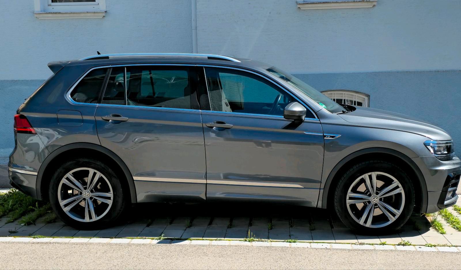 Volkswagen Tiguan R-Line Highline 2.0 TDI 190PS 4Motion DSG -AHK