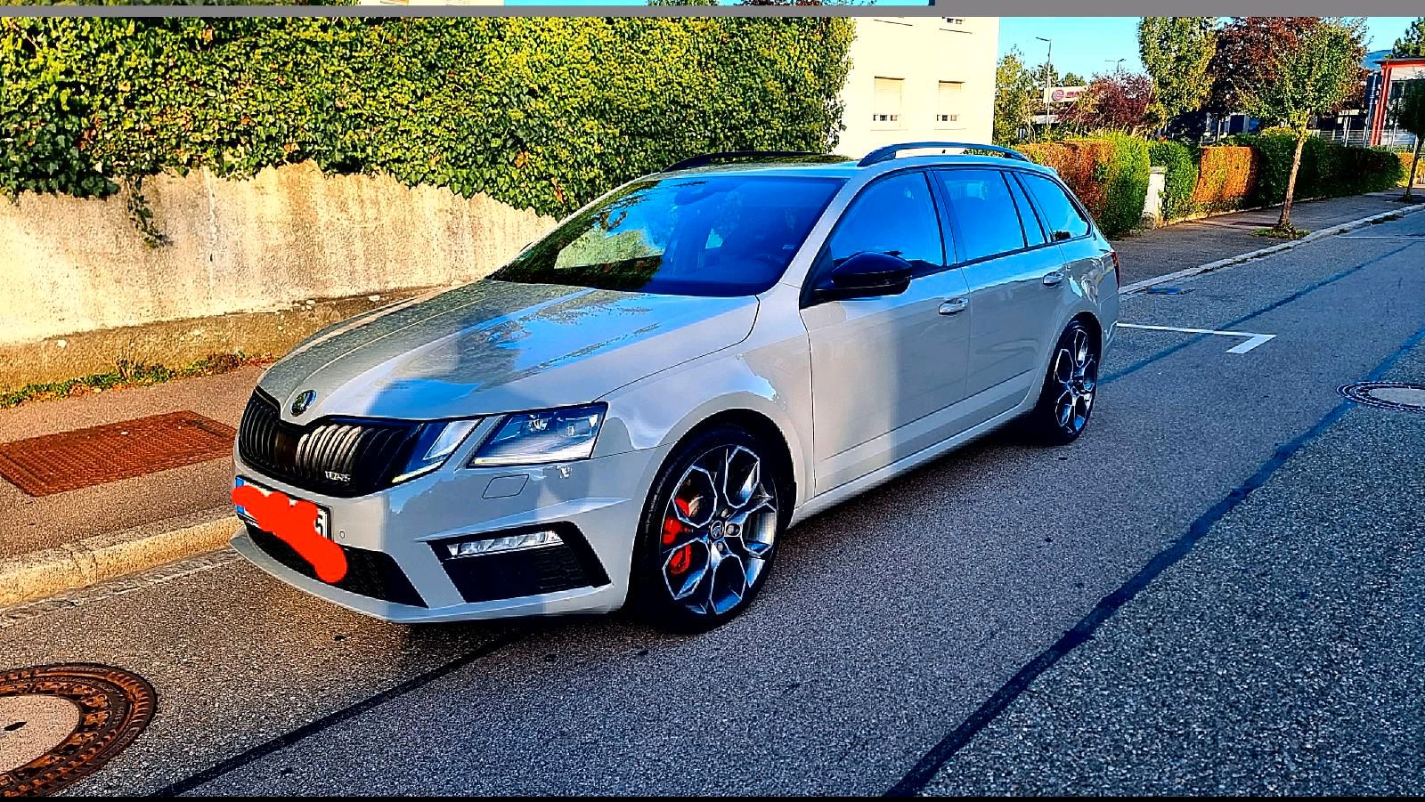 Skoda Octavia RS, 230 PS, DSG, Panoramadach, AHK, Black Edition