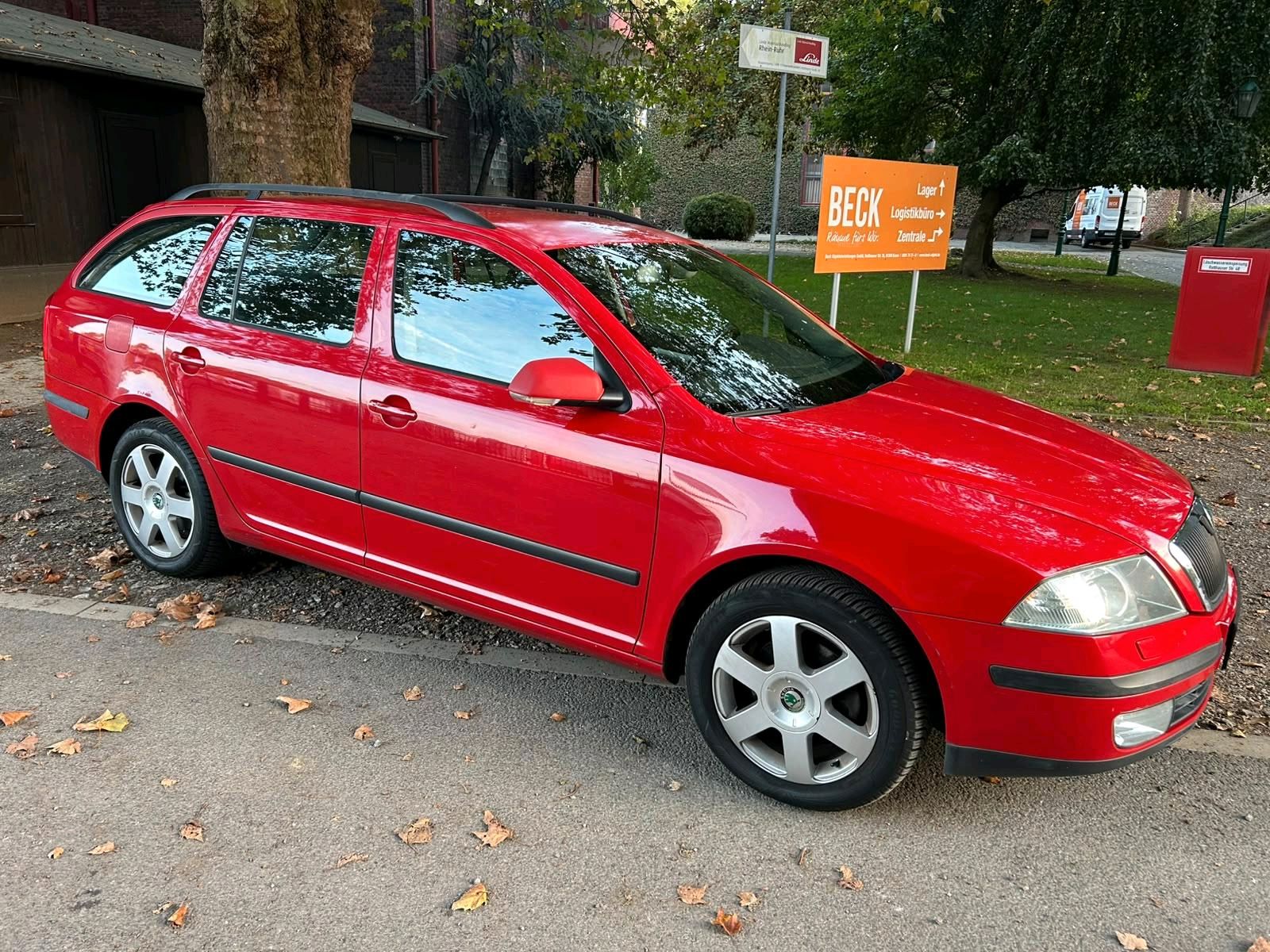 Skoda Octavia Kombi 2.0 TDI 140-Ps 6-Gang Xenon TÜV Neu 10-2028