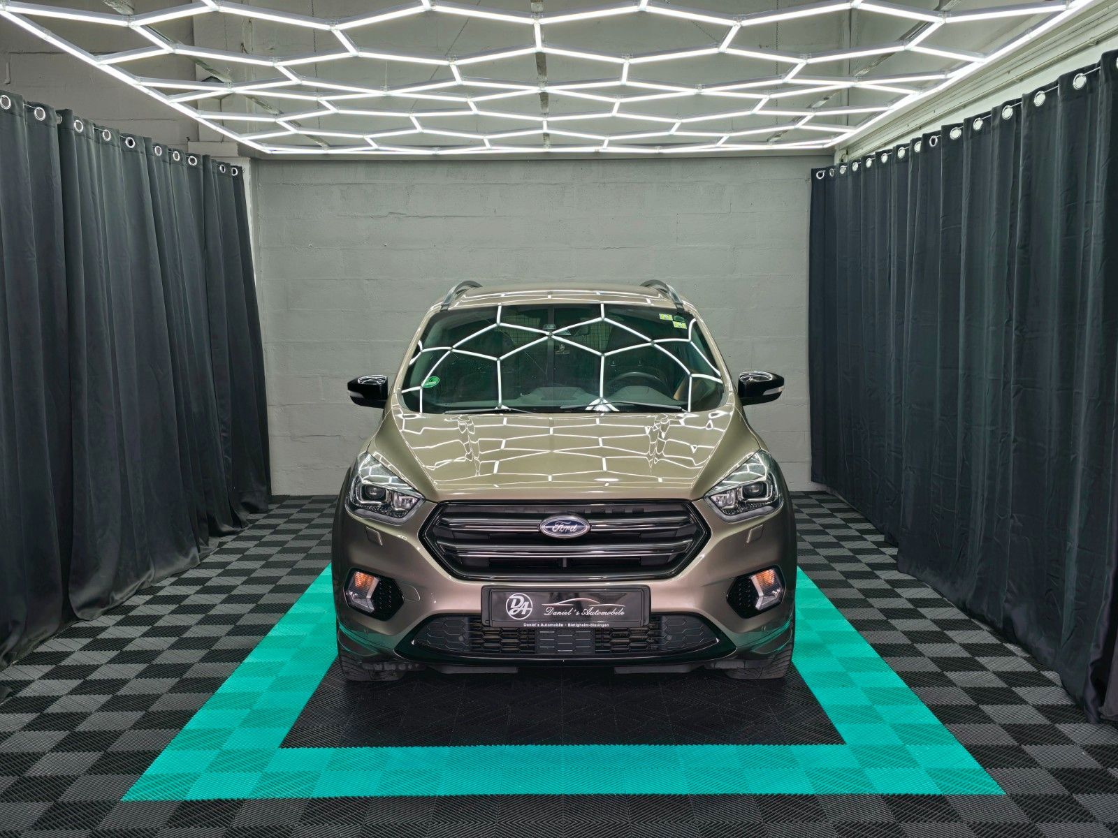 Ford Kuga ST-Line 4X4 KAMERA NAVI TOTWINKEL