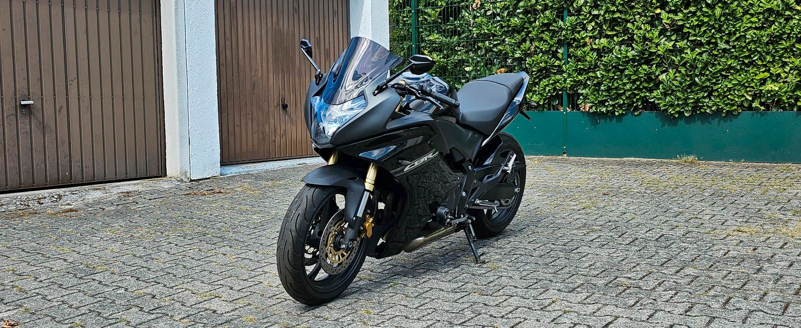 Honda CBR 600 F pc 41.