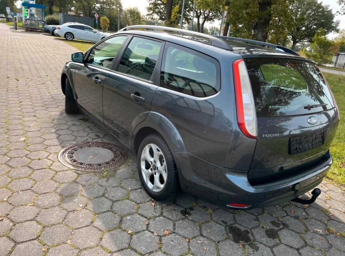 Verkaufe Ford Focus in einwandfreiem Zustand.