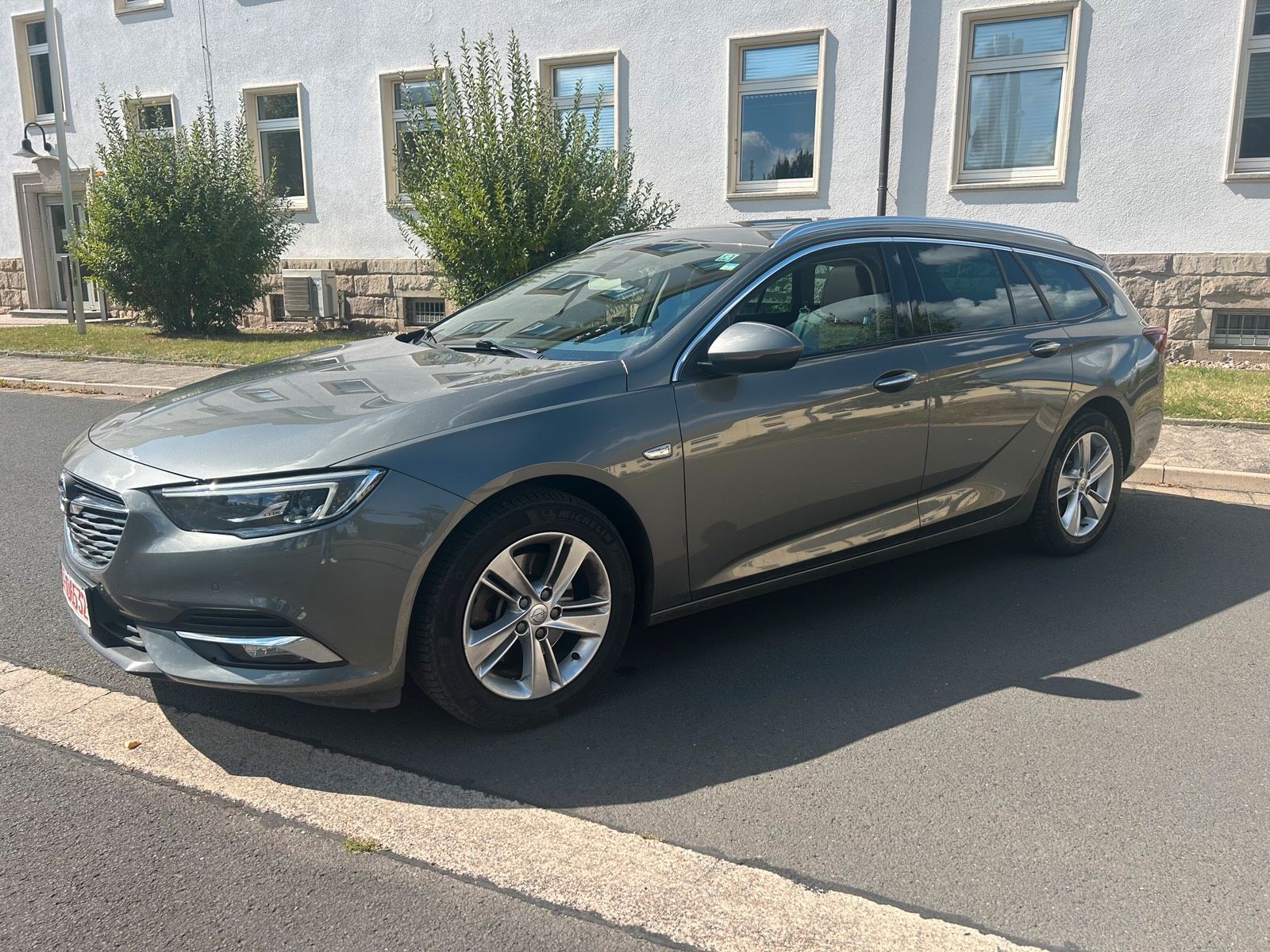 Opel Insignia 2.0 Ltr Diesel / Navi /Automatik / Panorama./ u.v.m