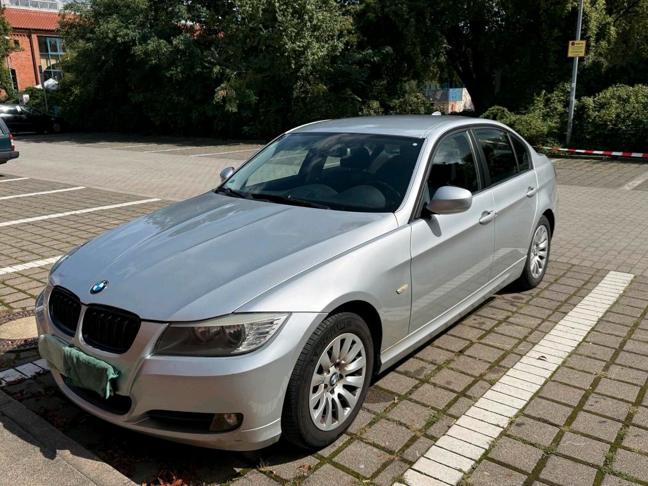 BMW 3er E90 TÜV NEU