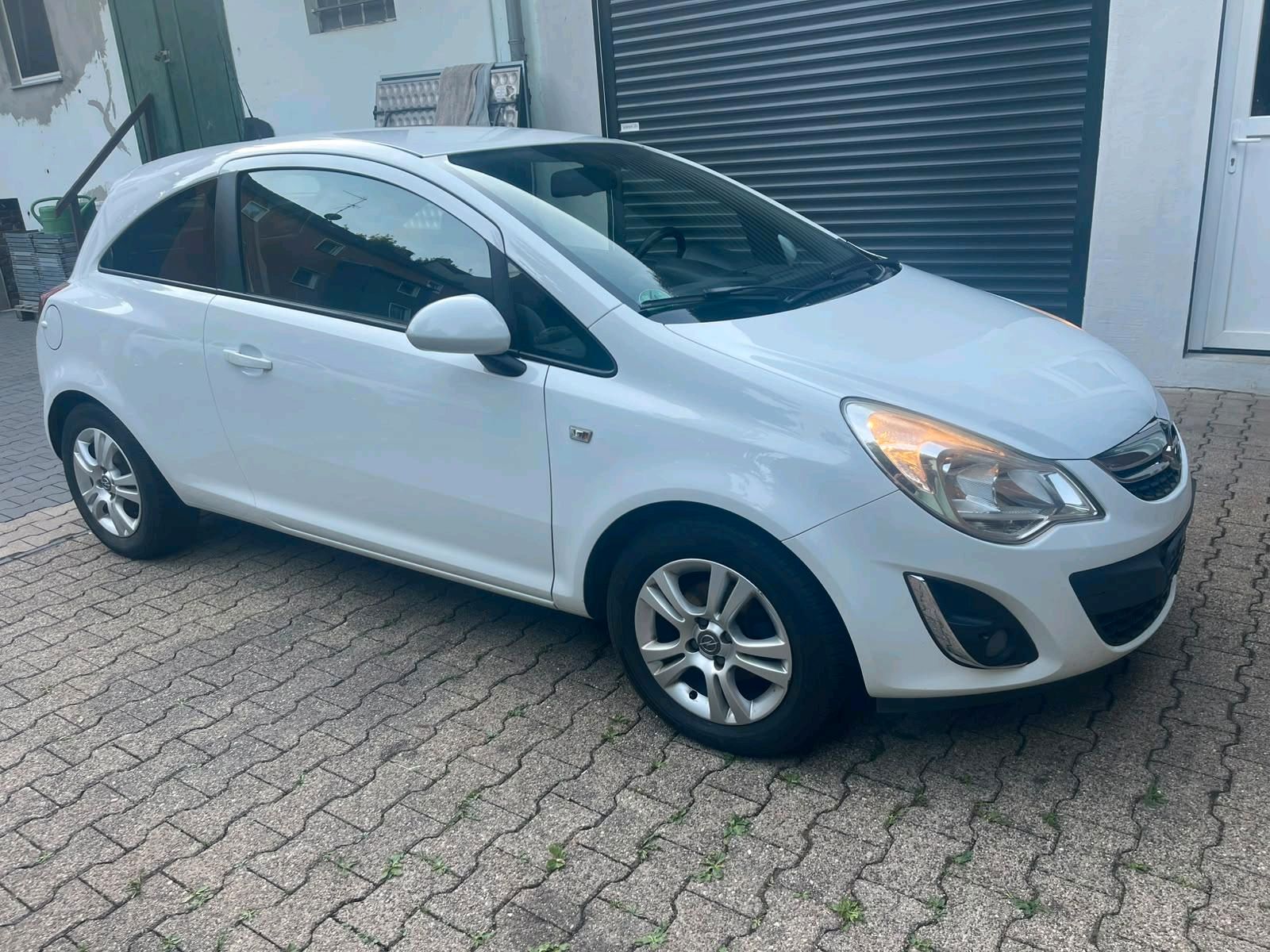 Opel Corsa 2013 1,4 Benziner