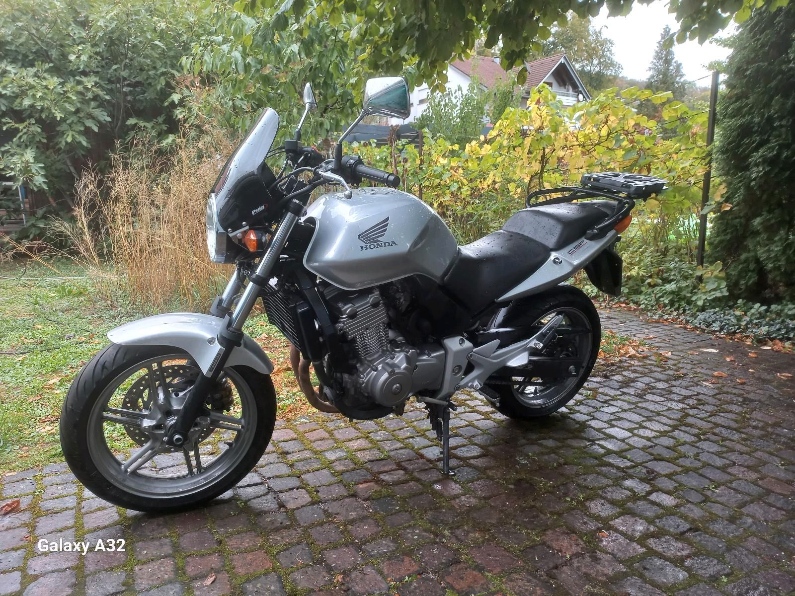 Honda CBF 500, 42kW, Bj 2004, 29000km, mit Koffer